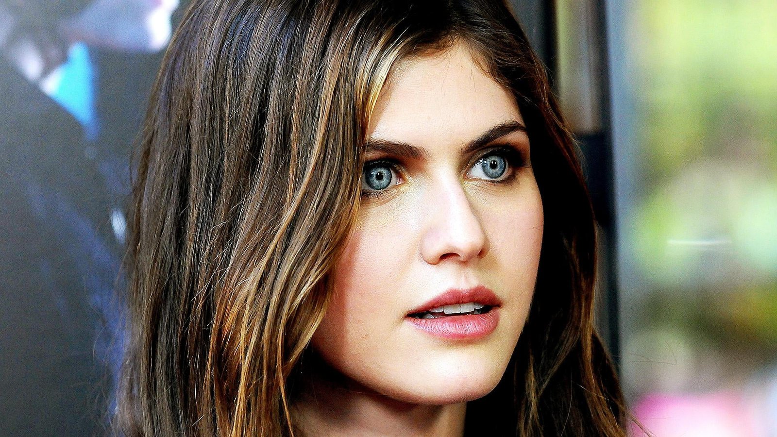 Alexandra Daddario blue eyes brunette women actress celebrity