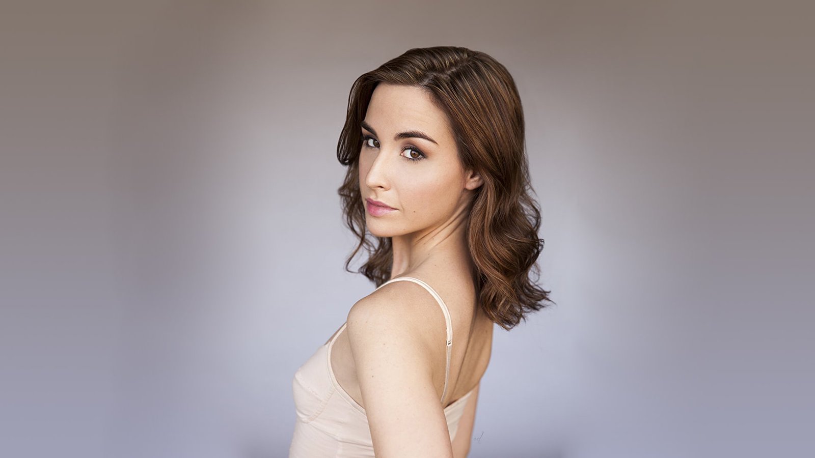 Allison Scagliotti brunette actress simple background closeup