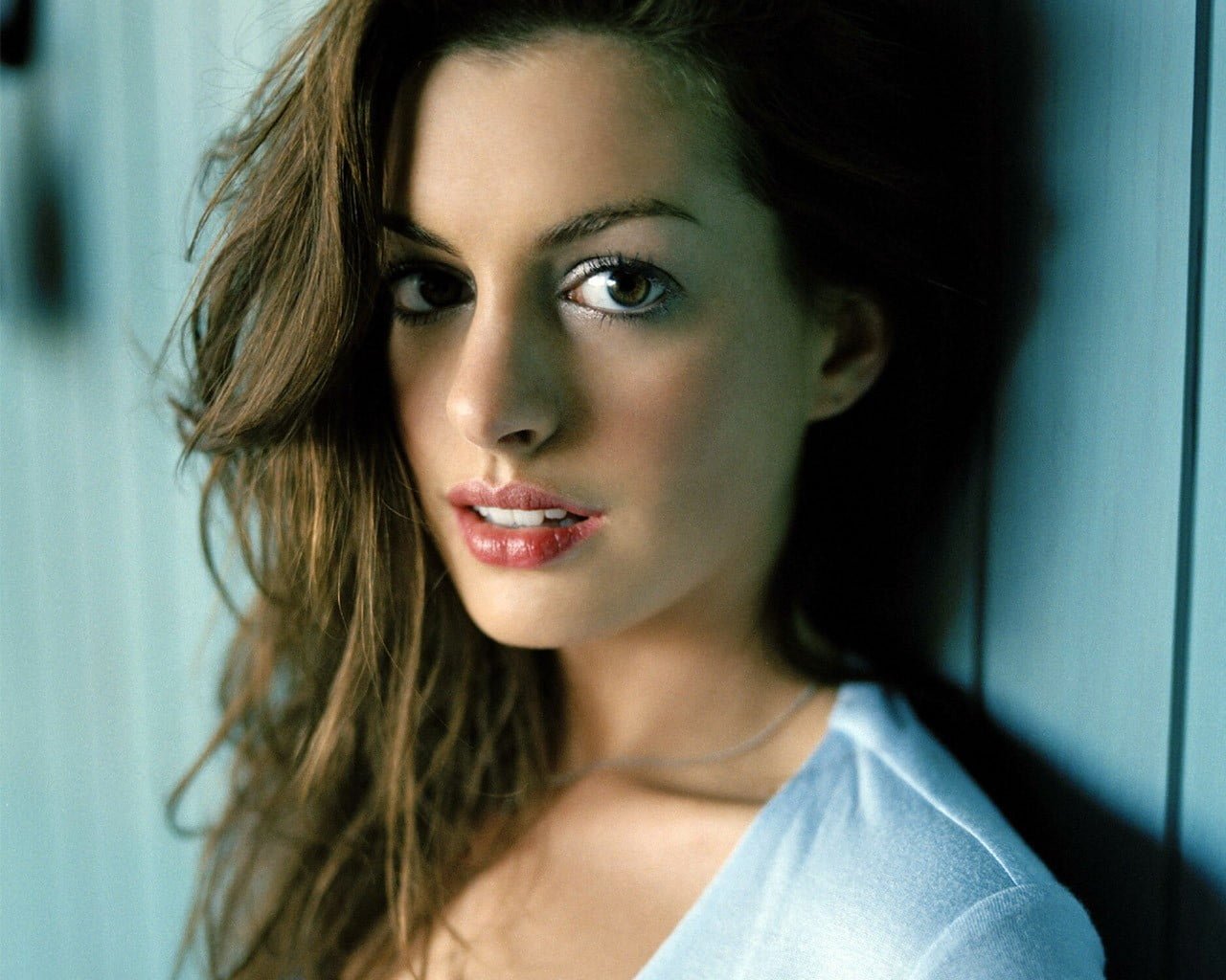 Anne Hathaway women actress face portrait young adult