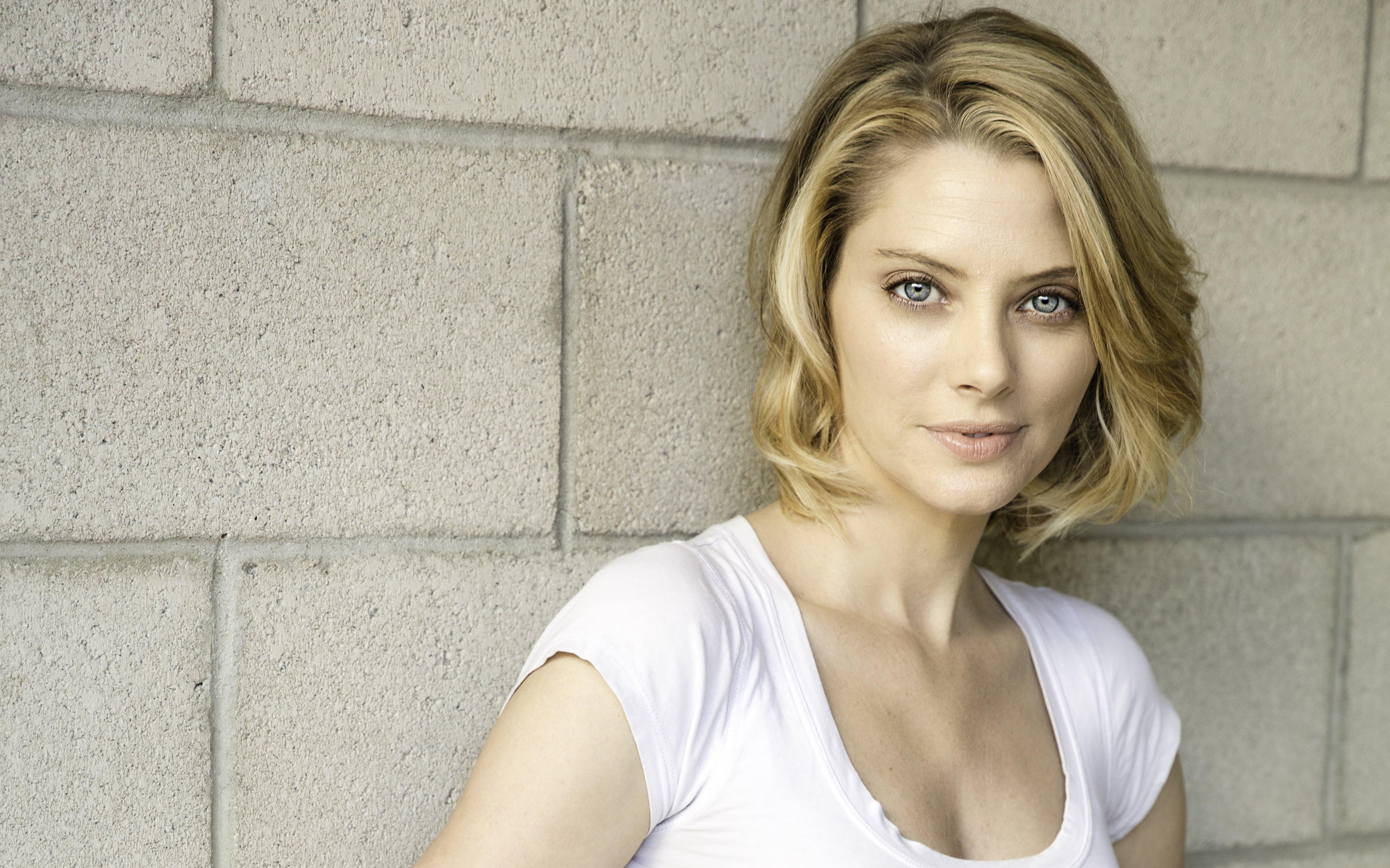 April Bowlby actress women blonde gray eyes portrait one person 2k