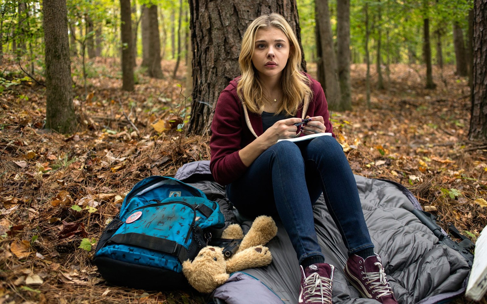 Chlo Grace Moretz women actress blonde The Wave tree 2k