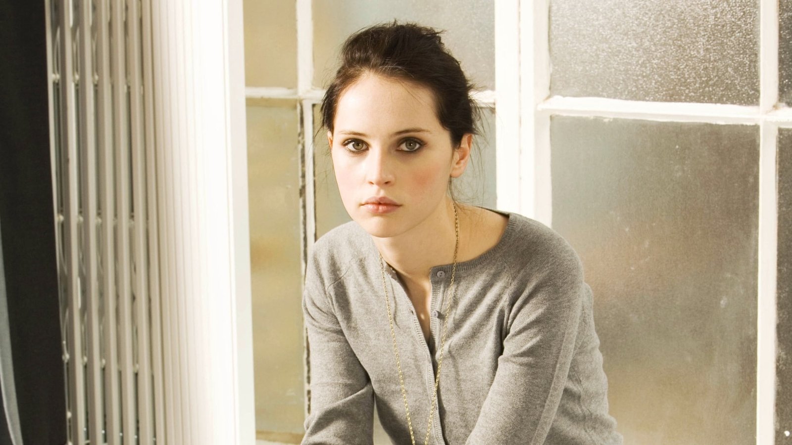 Felicity Jones actress women green eyes portrait young adult