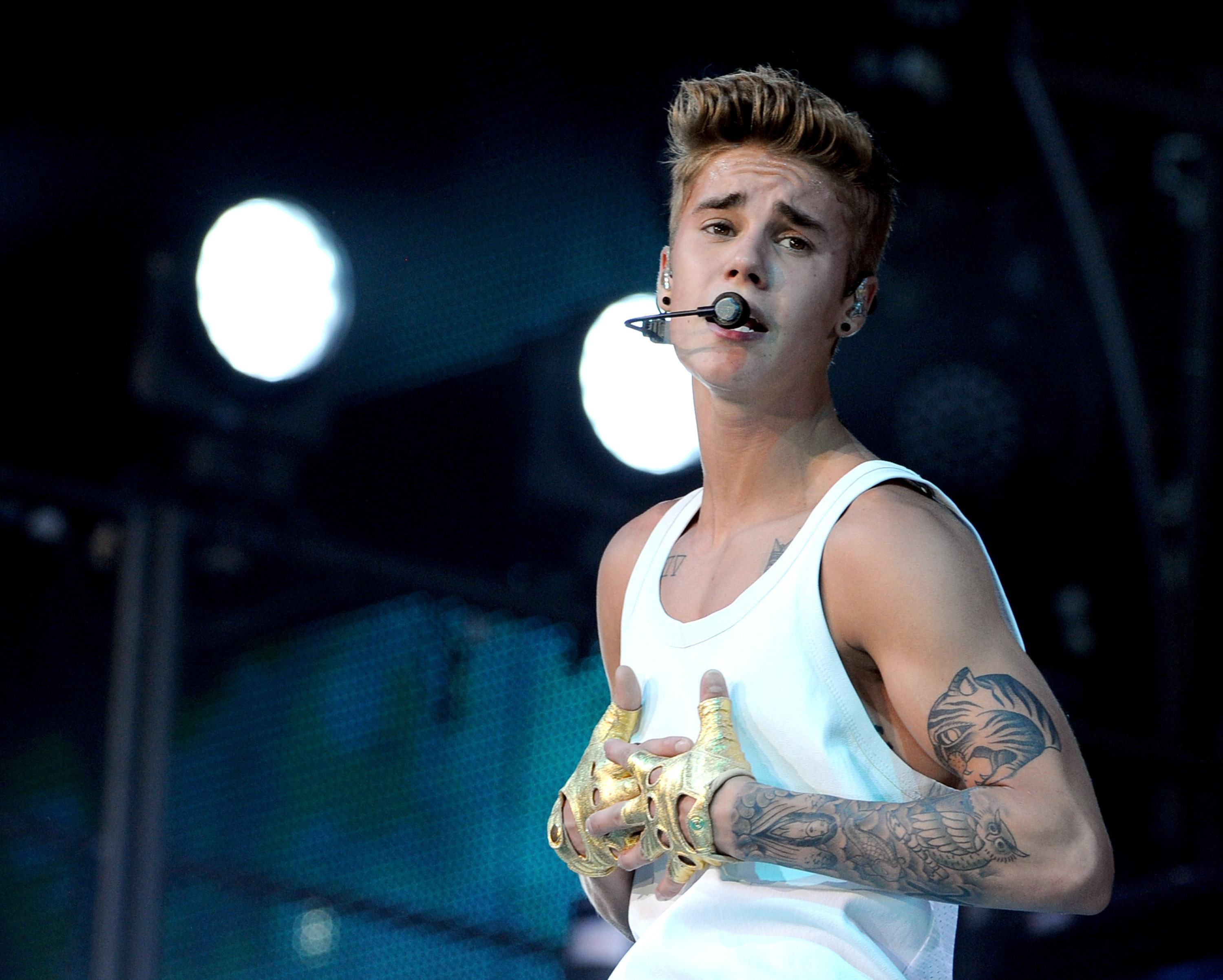 Justin Bieber Song celebrity celebrities actress single boys 2k