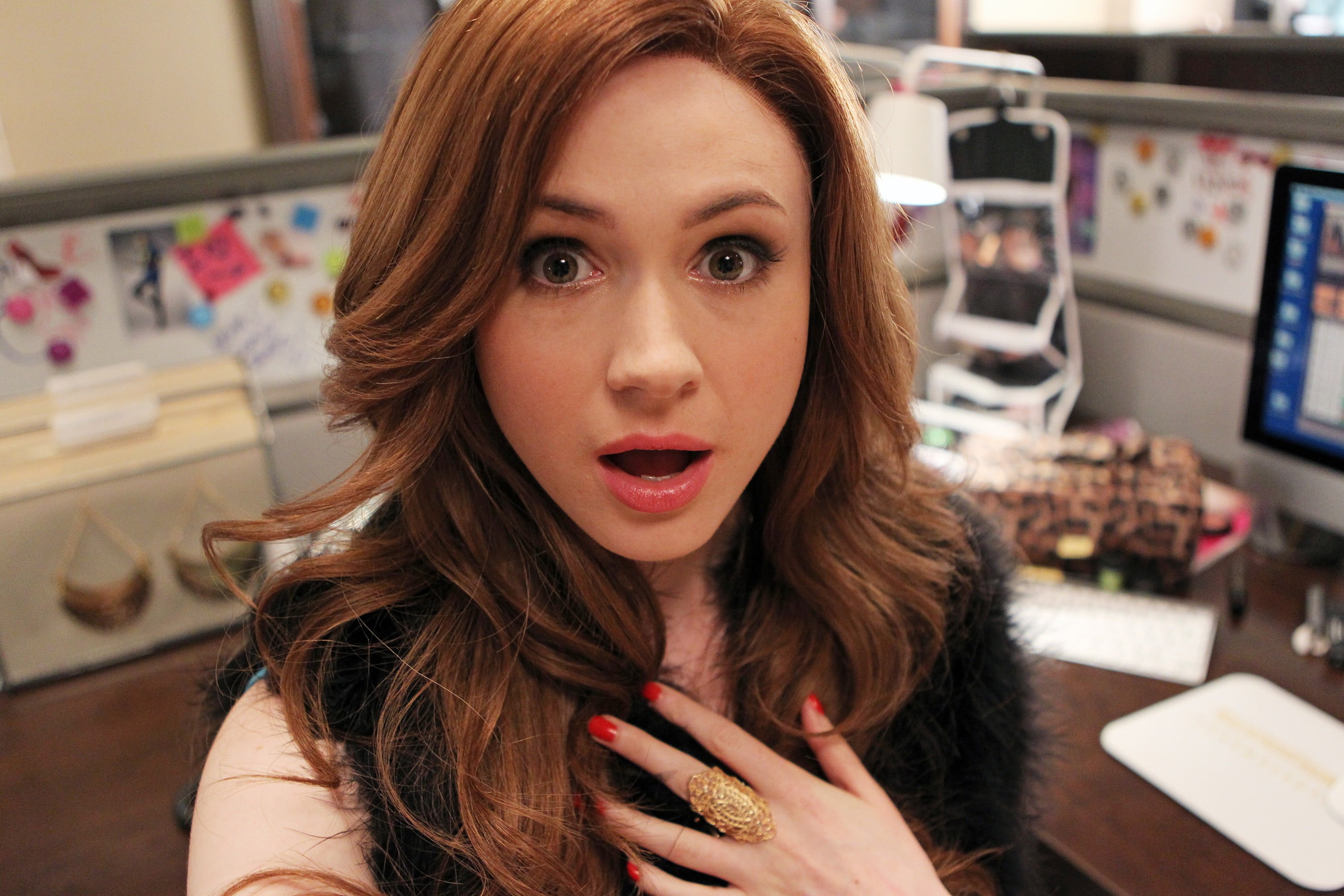 Karen Gillan women celebrity actress redhead selfies looking at viewer 2k