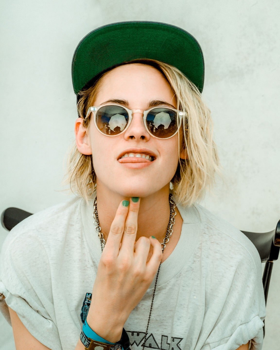 Kristen Stewart women actress looking at viewer 17