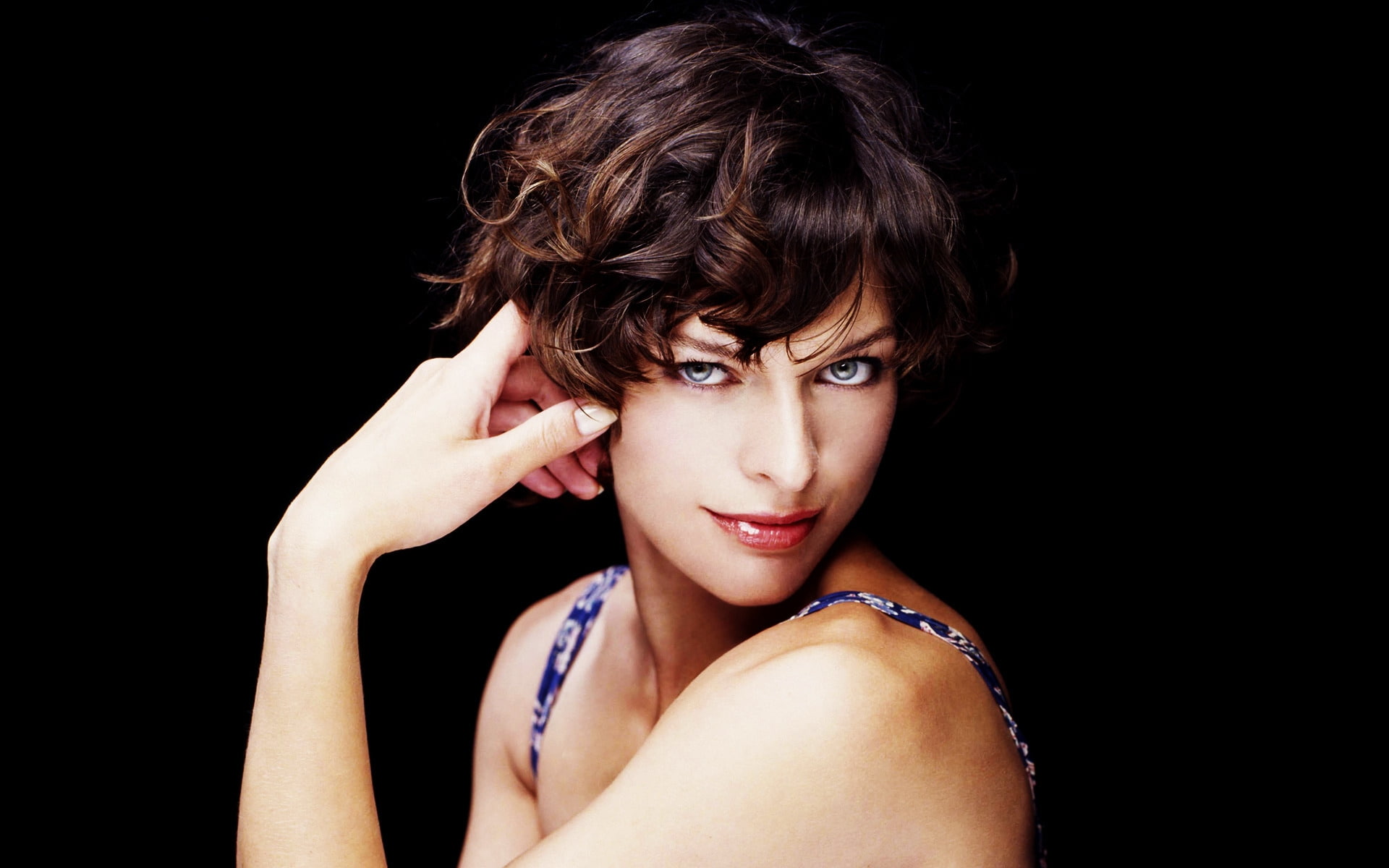 Milla Jovovich Pics Resident Evil actress celebrity babe