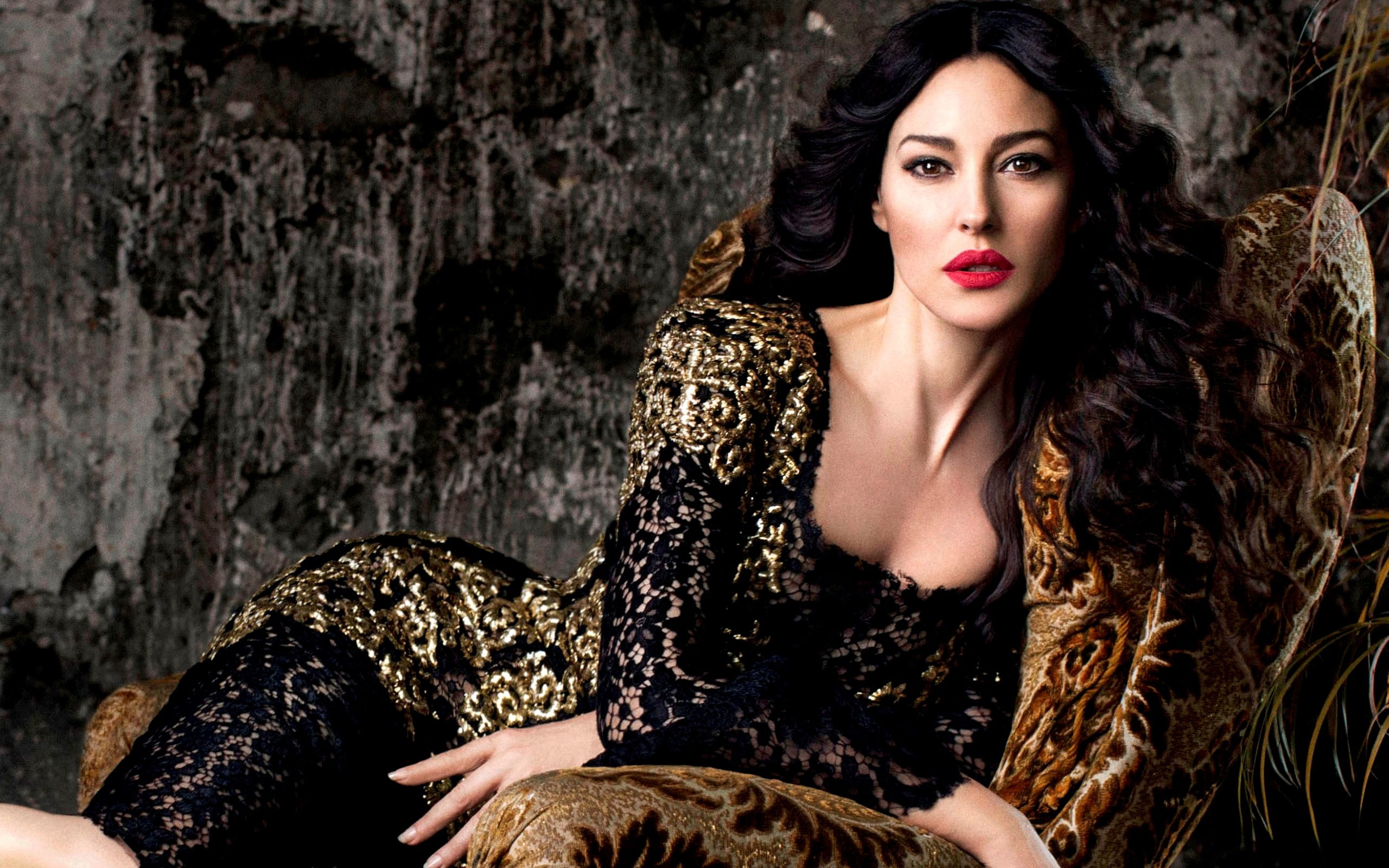 Monica Bellucci actress Brunette model hair face makeup 2k