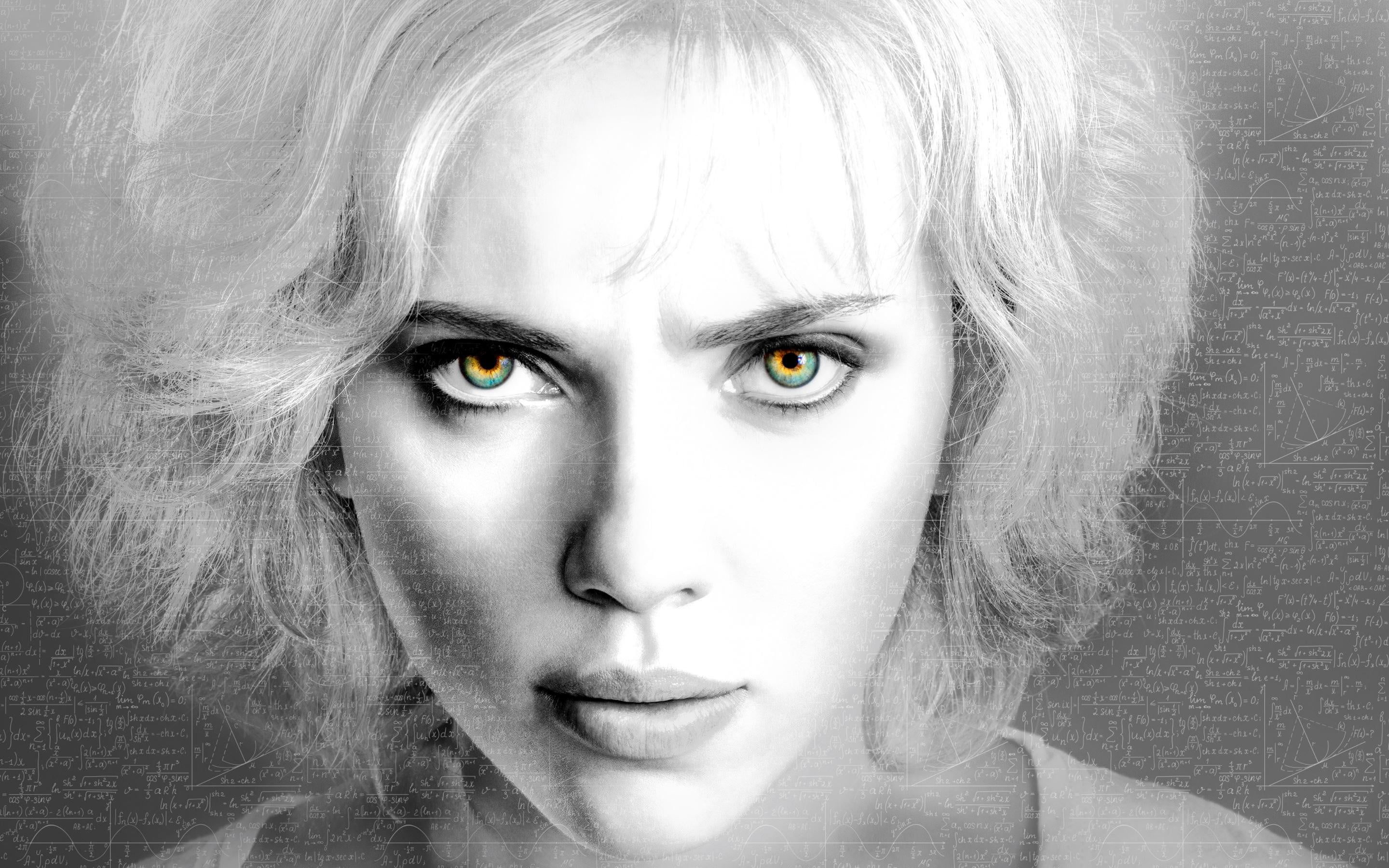 monochrome Scarlett Johansson face selective coloring Lucy movie 2k
