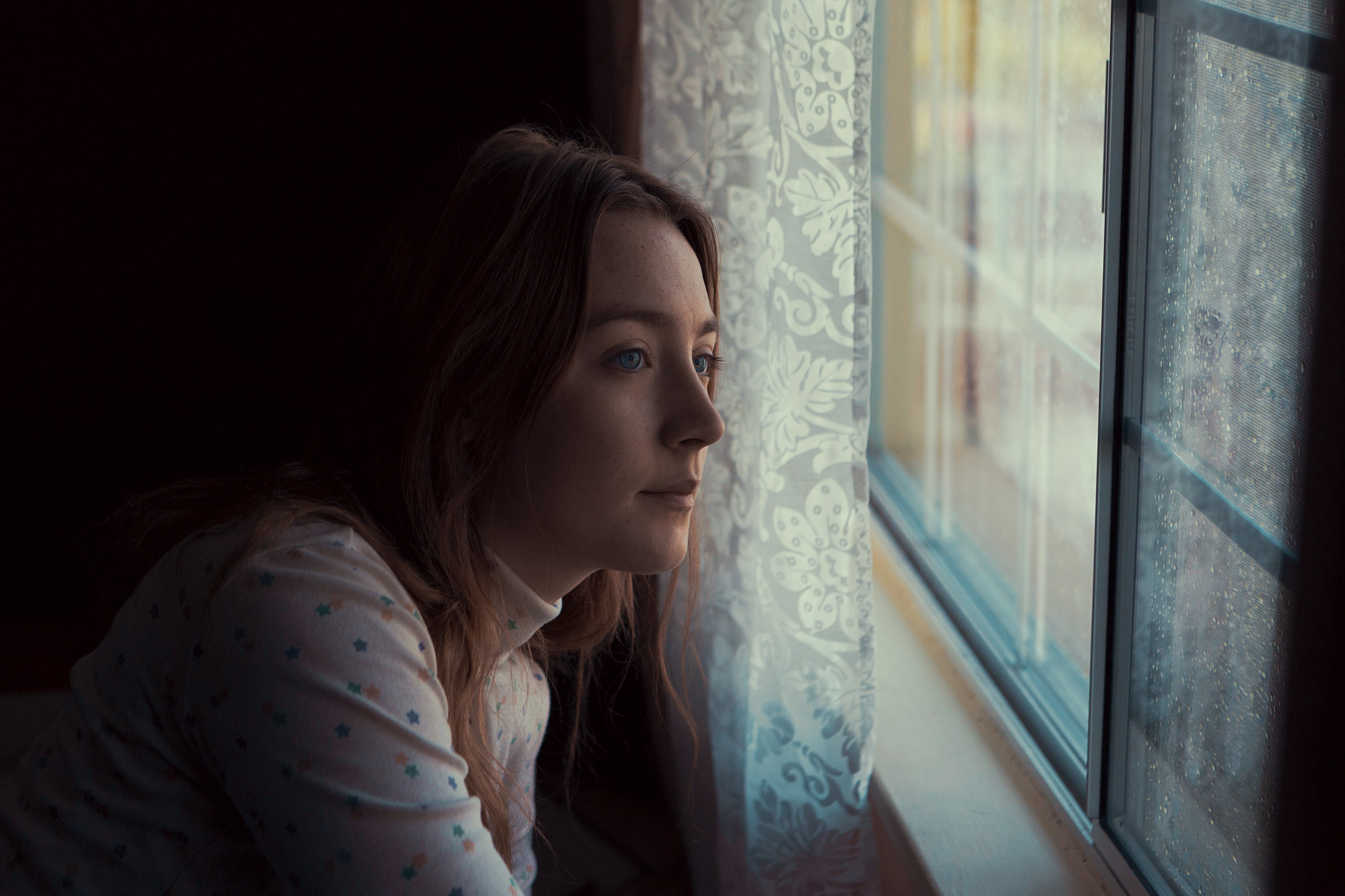 look actress window Saoirse Ronan Stockholm Pennsylvania 2k