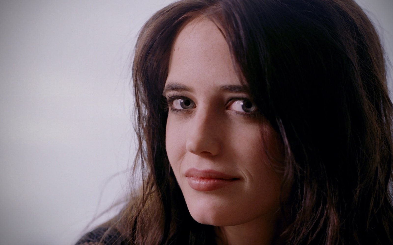 look face model actress brunette Eva Green