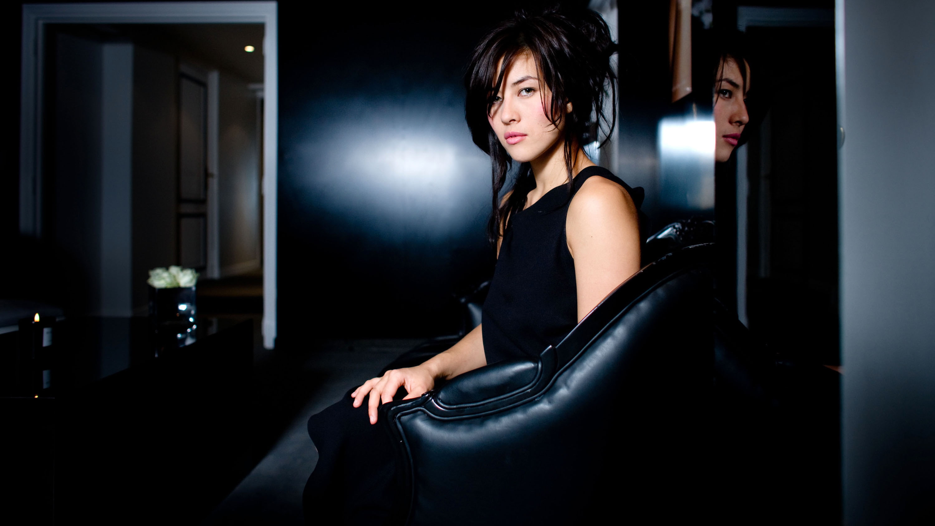 Myl ne Jampano French actress women black hair brown eyes 2k