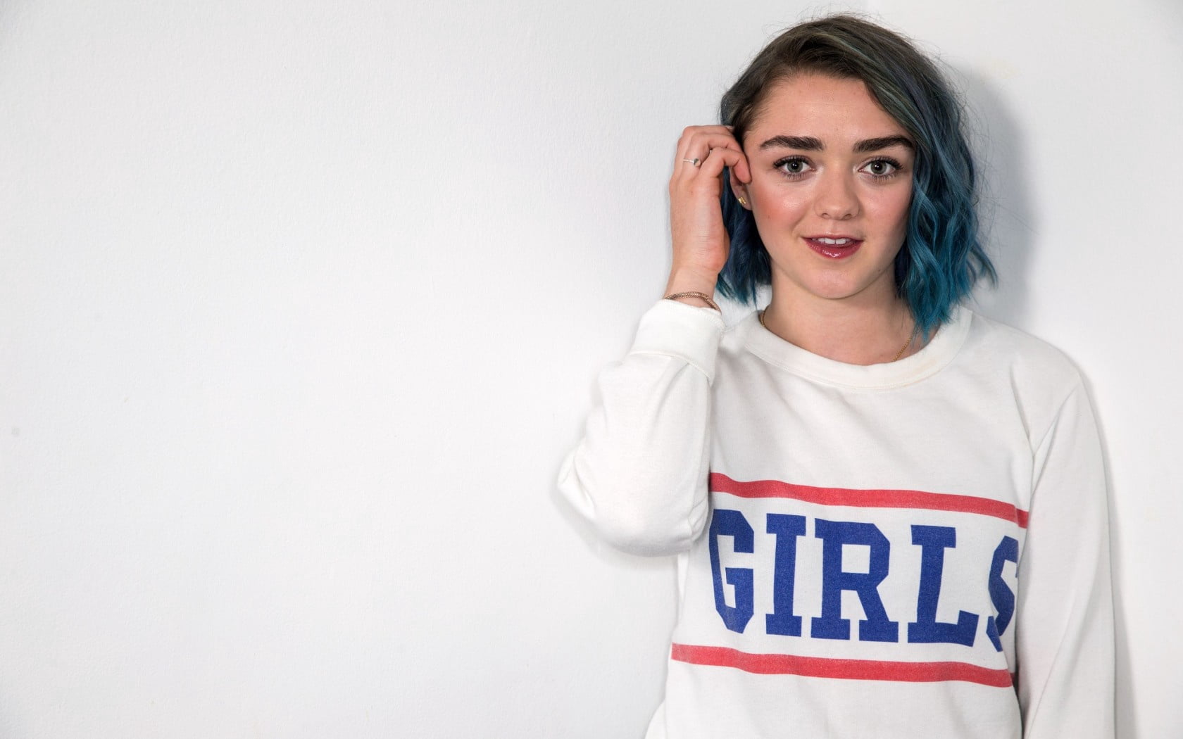 Maisie Williams actress sweatshirt people women caucasian Ethnicity