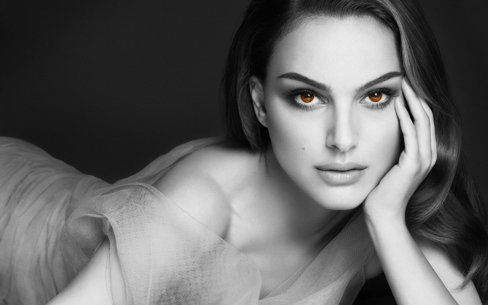 Natalie Portman women selective coloring actress portrait