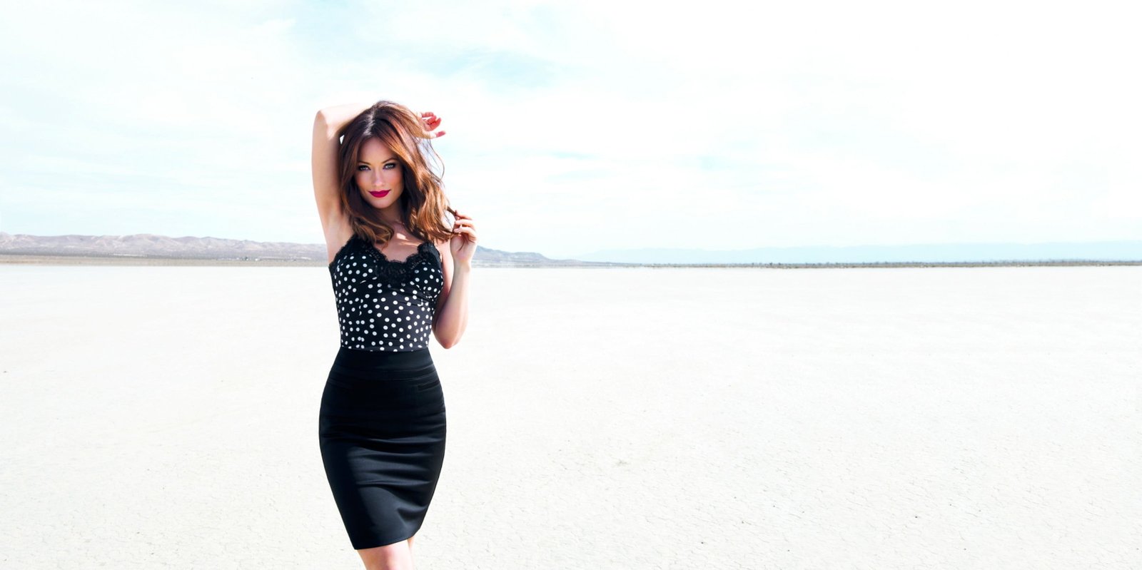 Olivia Wilde women actress brunette outdoors red lipstick 2k