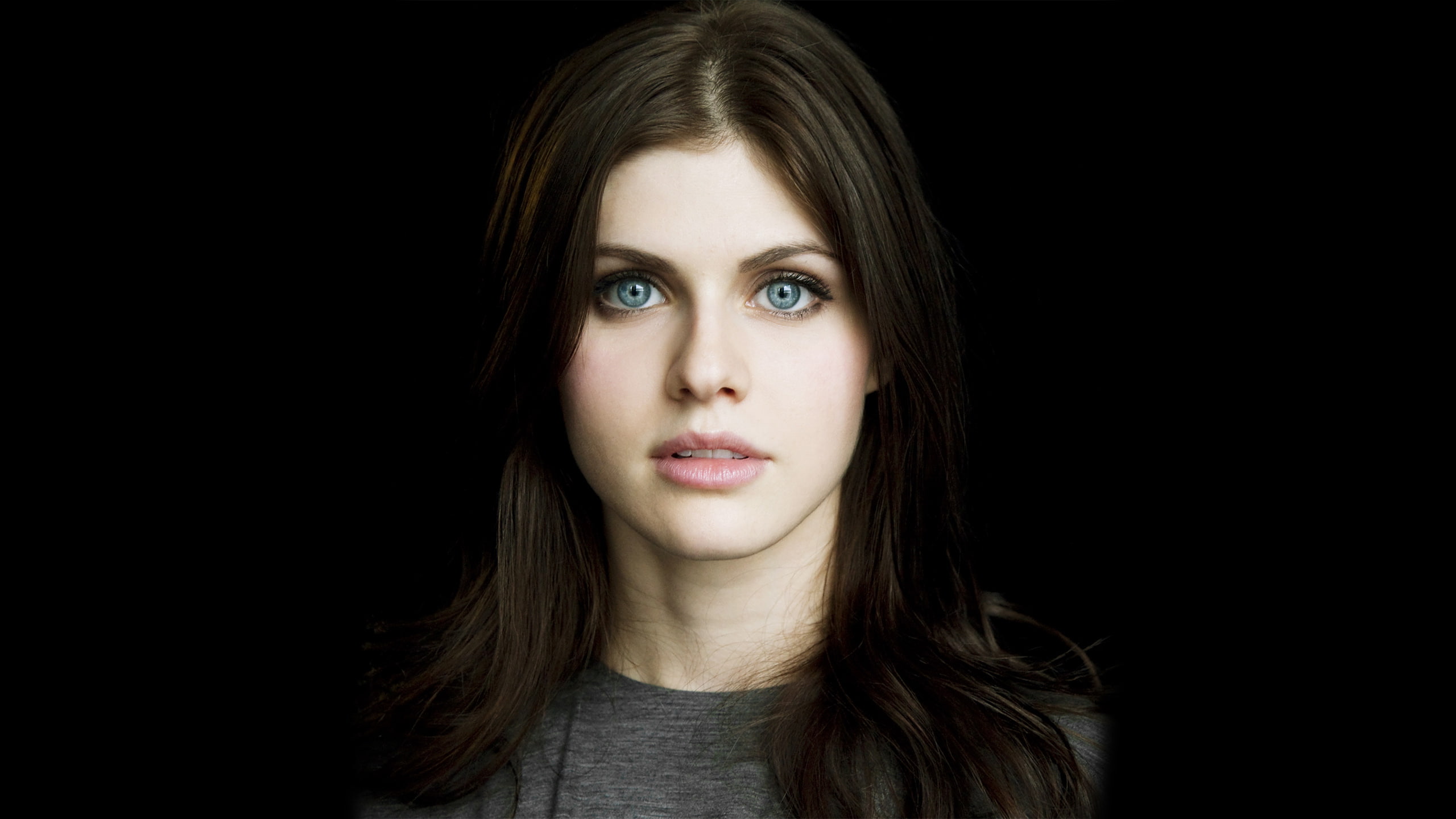 photo of Alexandra Dadario Daddario American actress 2k