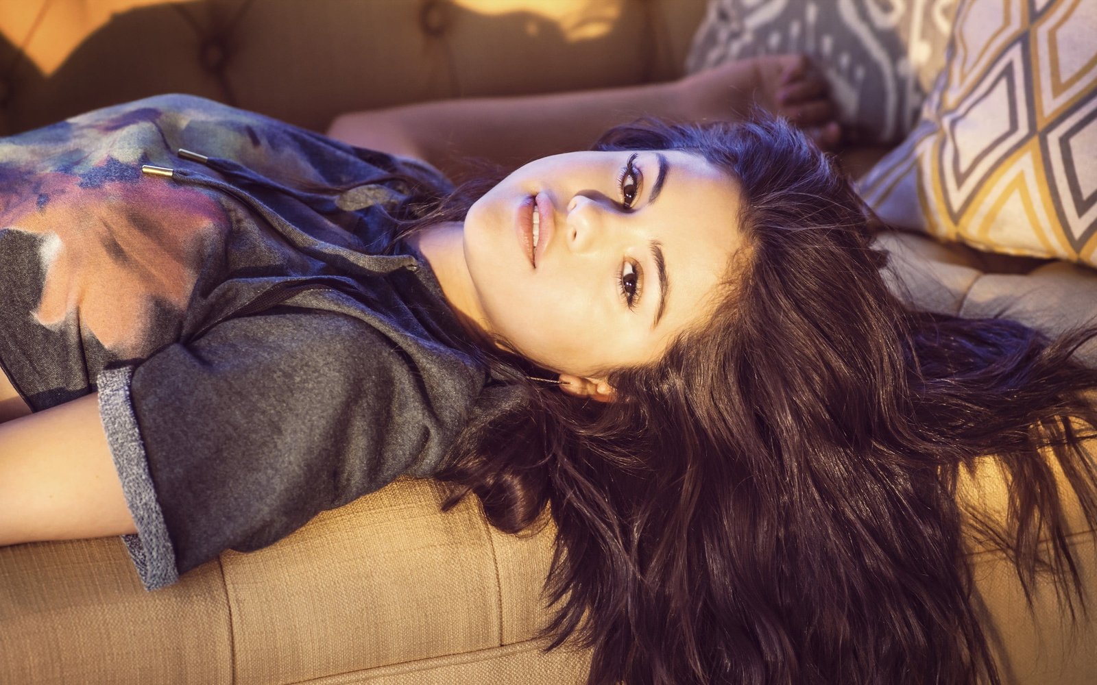 Selena Gomez women brunette long hair T shirt lying down 2k