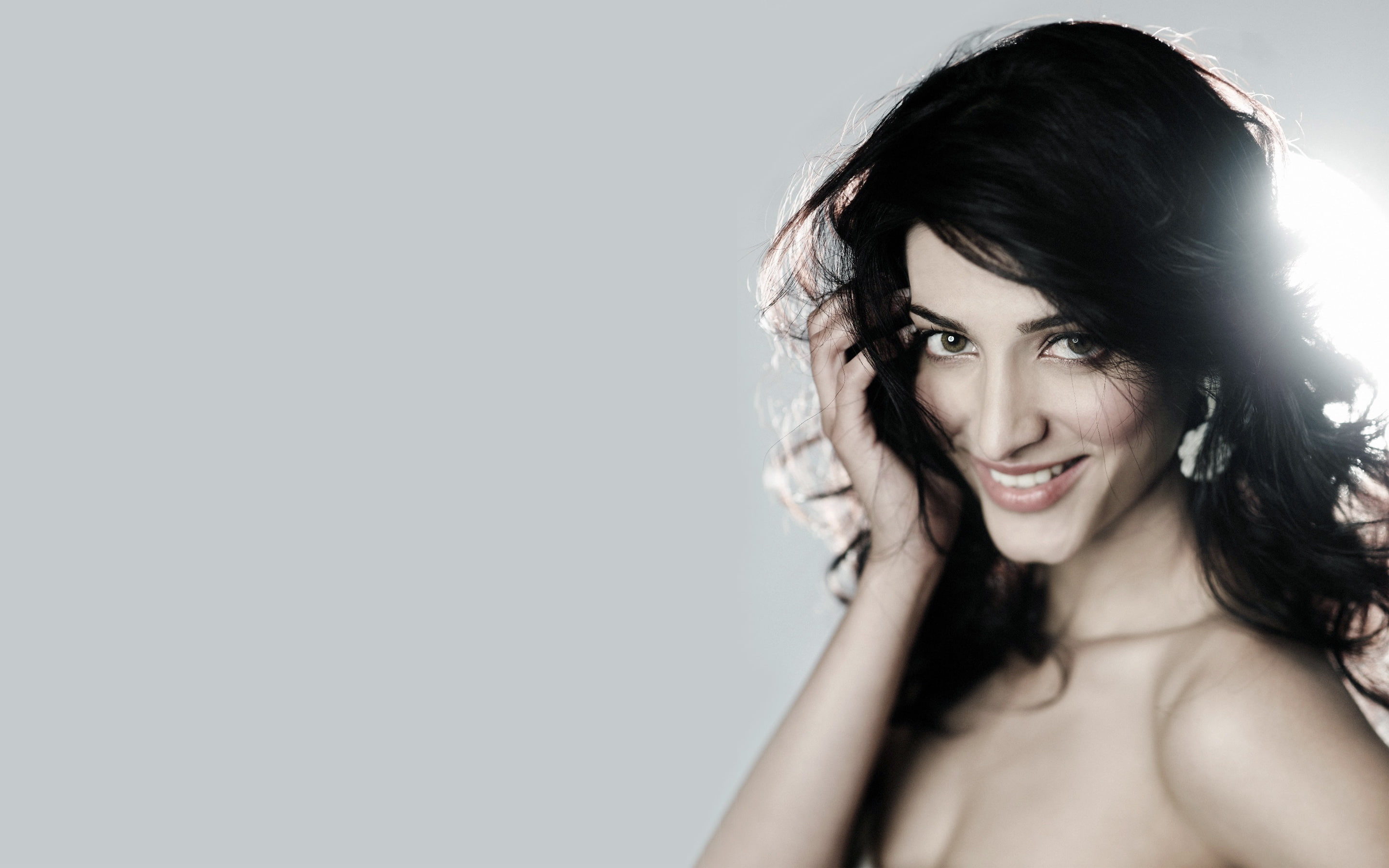 Shruti Haasan Indian actress portrait beautiful woman one person 2k