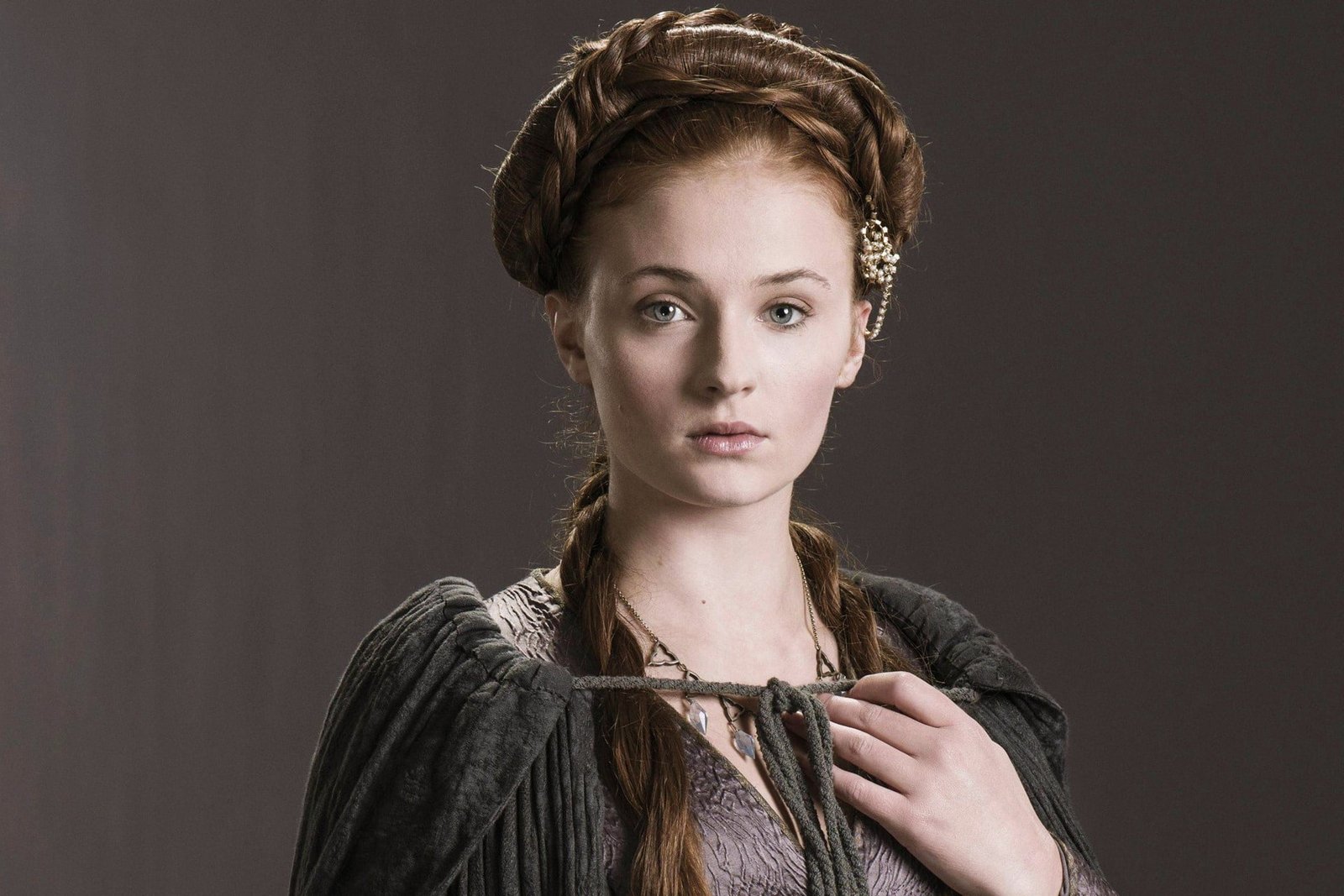 Sophie Turner Actress Woman Beauty