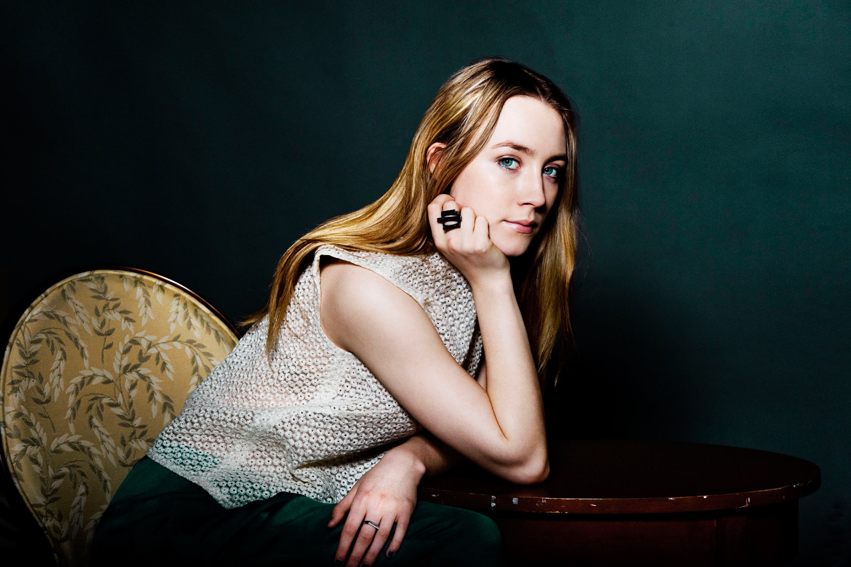 women actress blue eyes blonde Saoirse Ronan sitting young adult