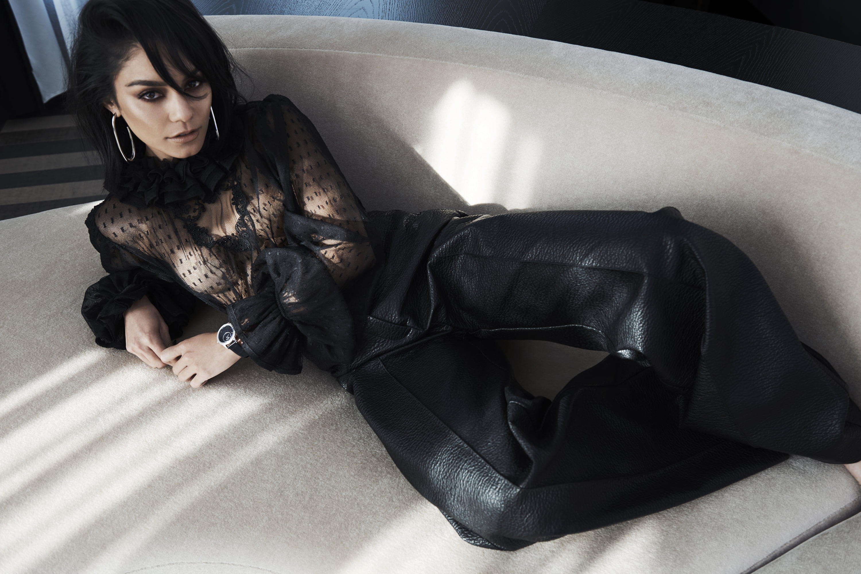 Vanessa Hudgens women actress brunette dark hair shoulder length 37 2k