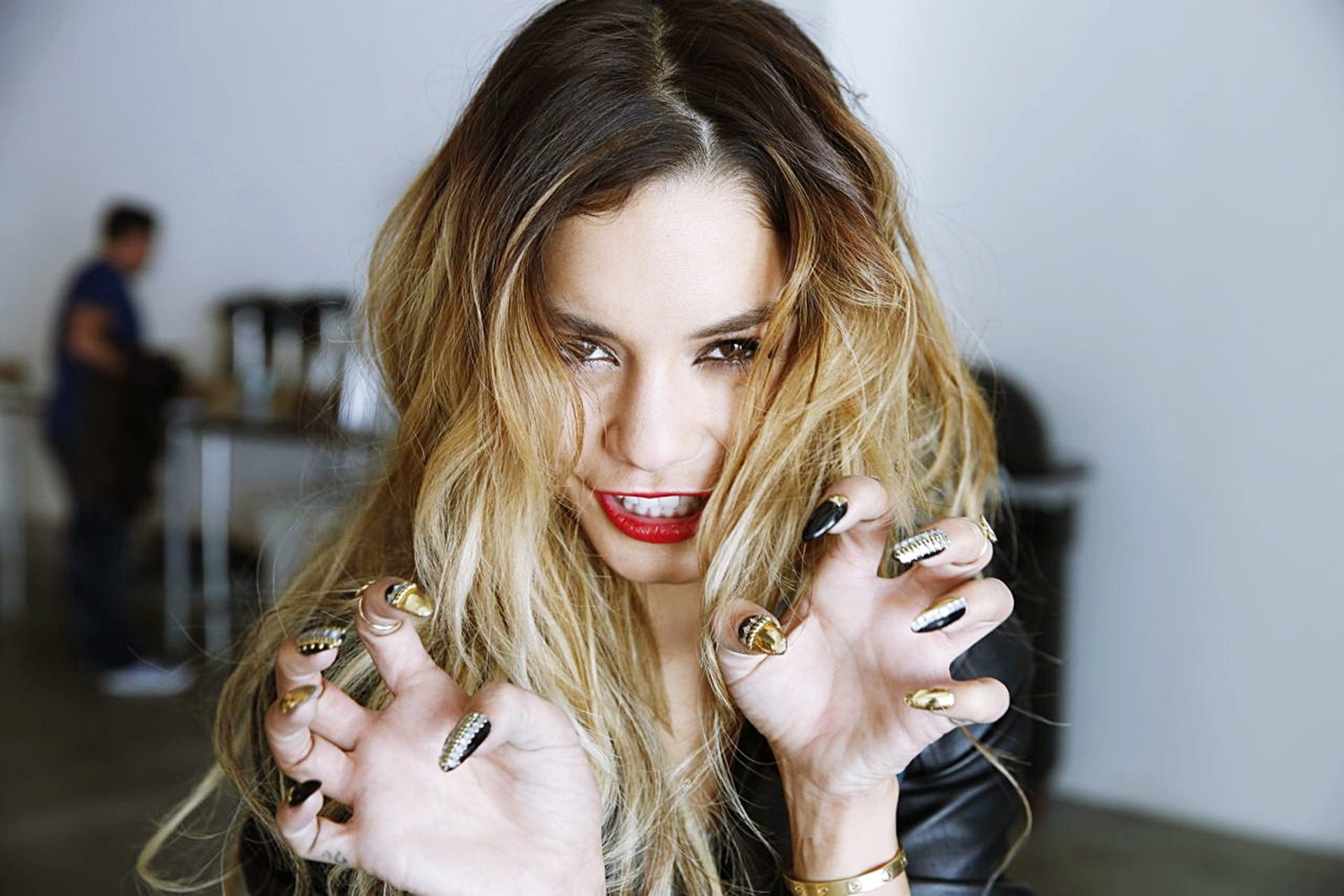 Vanessa Hudgens women celebrity actress painted nails hair