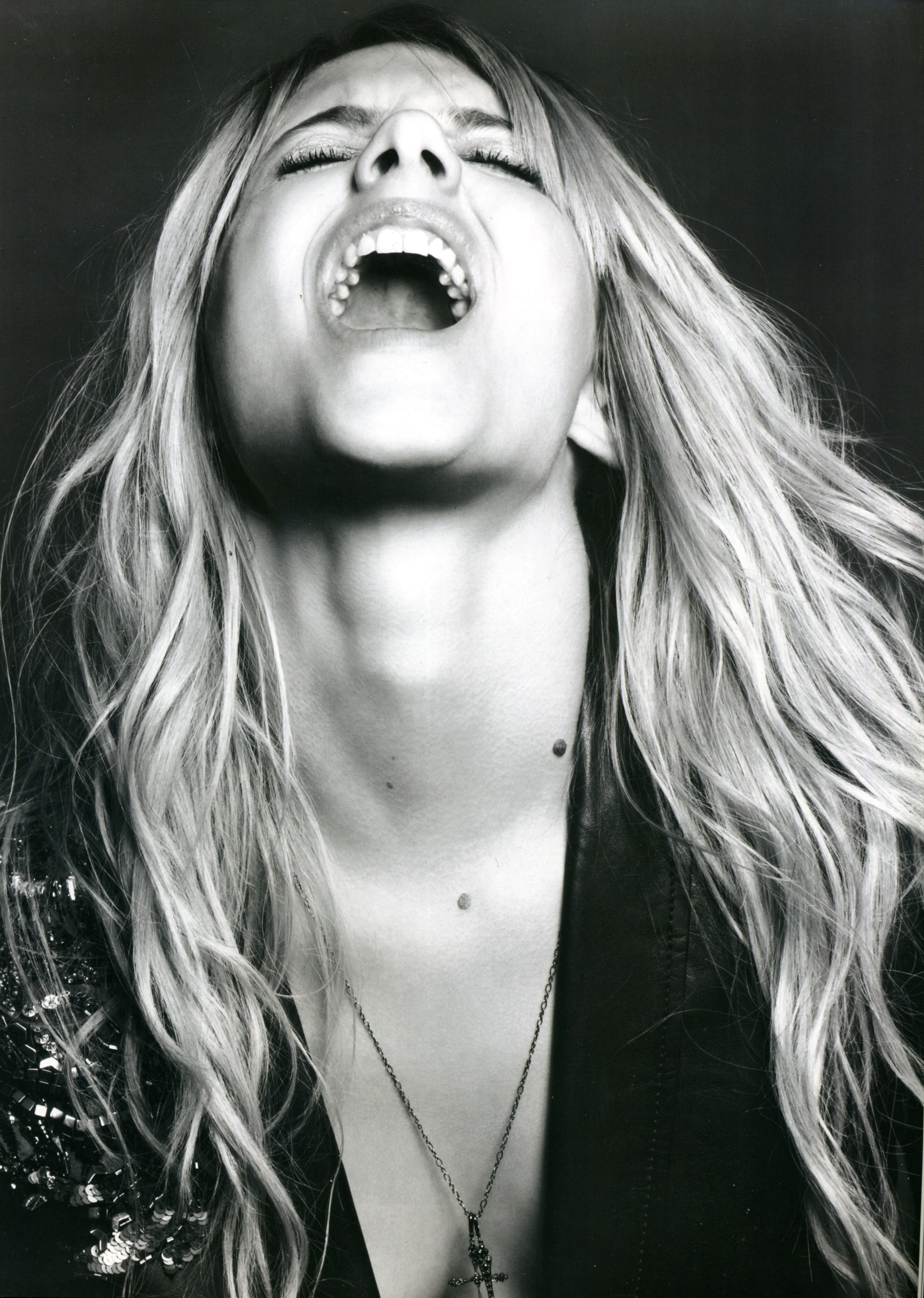 women actress monochrome M lanie Laurent French 2k