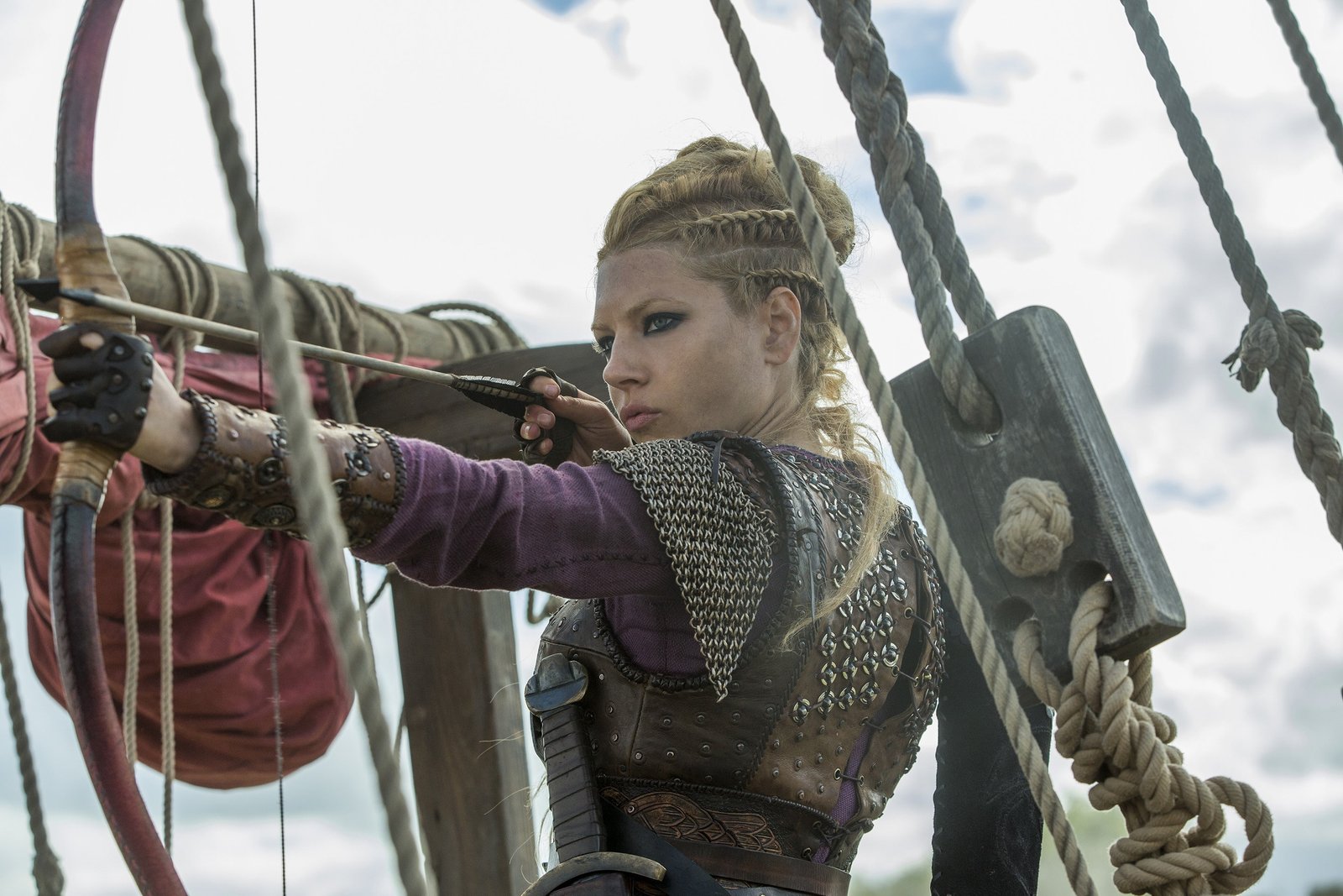 Vikings TV series archery actress armor women Katheryn Winnick 2k