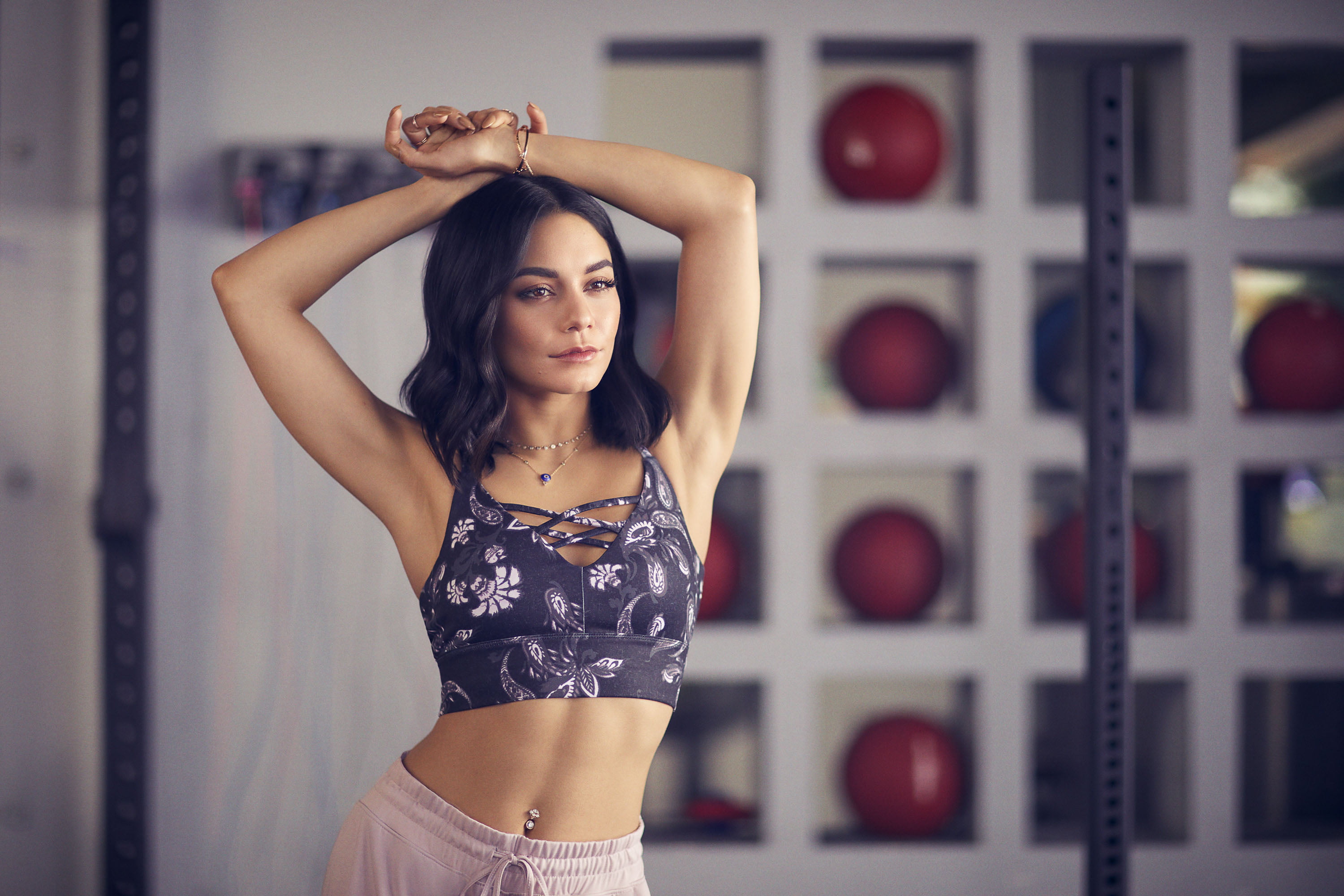 women actress Vanessa Hudgens 2k