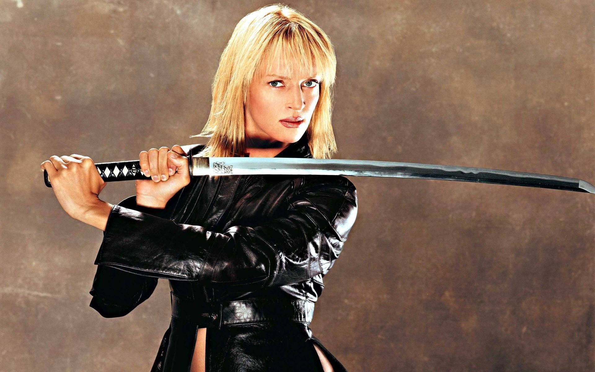 women blonde actress Uma Thurman blue eyes katana Kill Bill 81