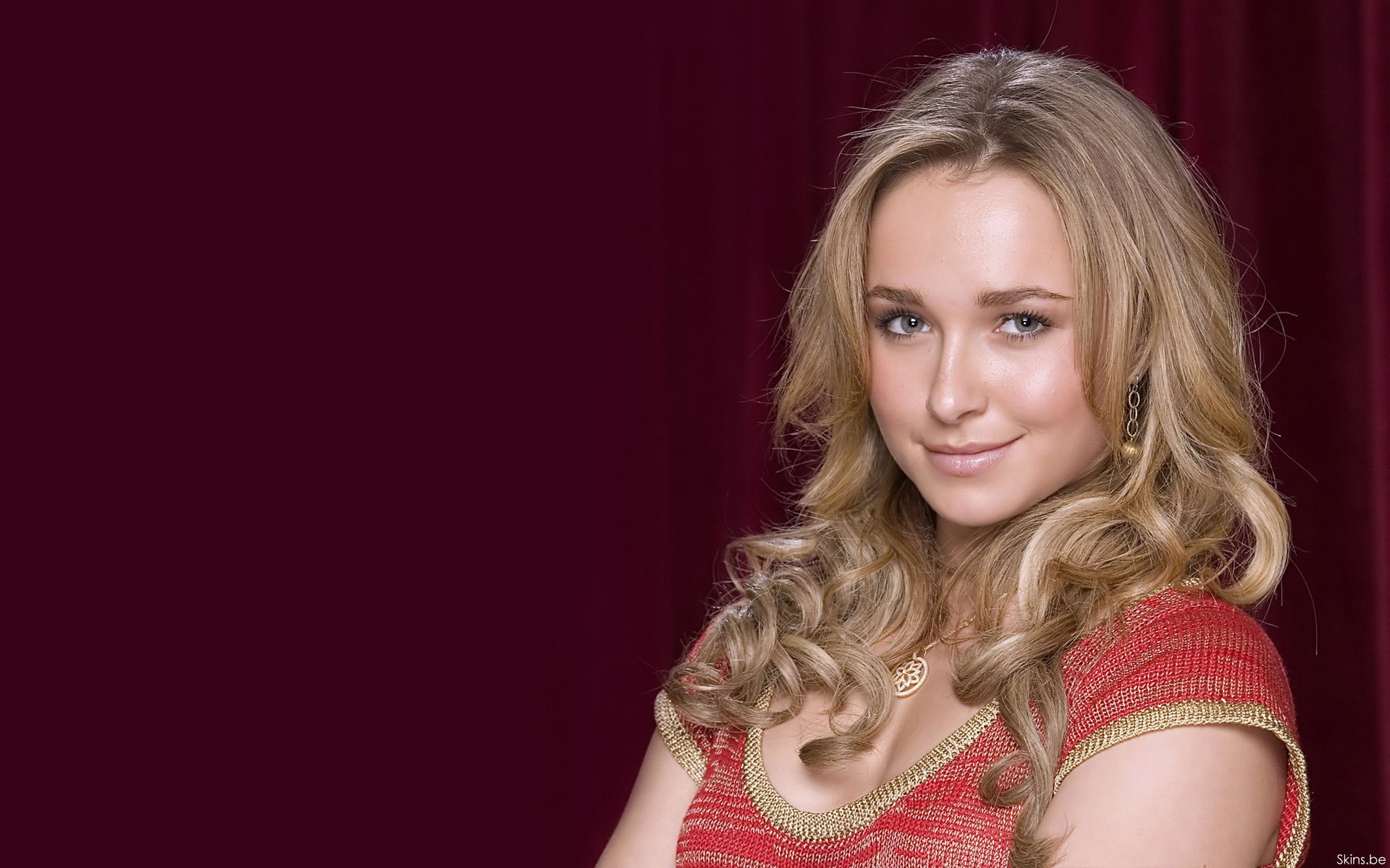women Hayden Panettiere actress blonde smiling looking at viewer