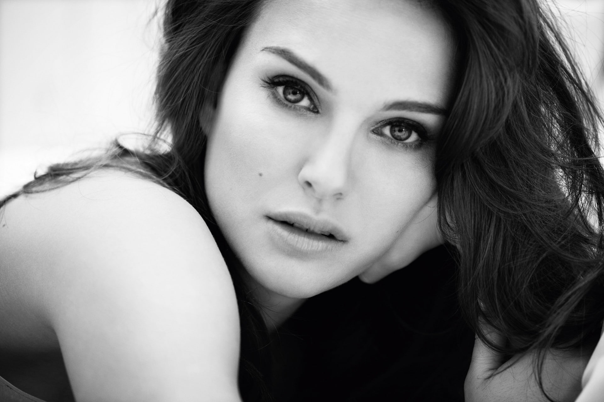 women long hair actress Natalie Portman monochrome looking at viewer