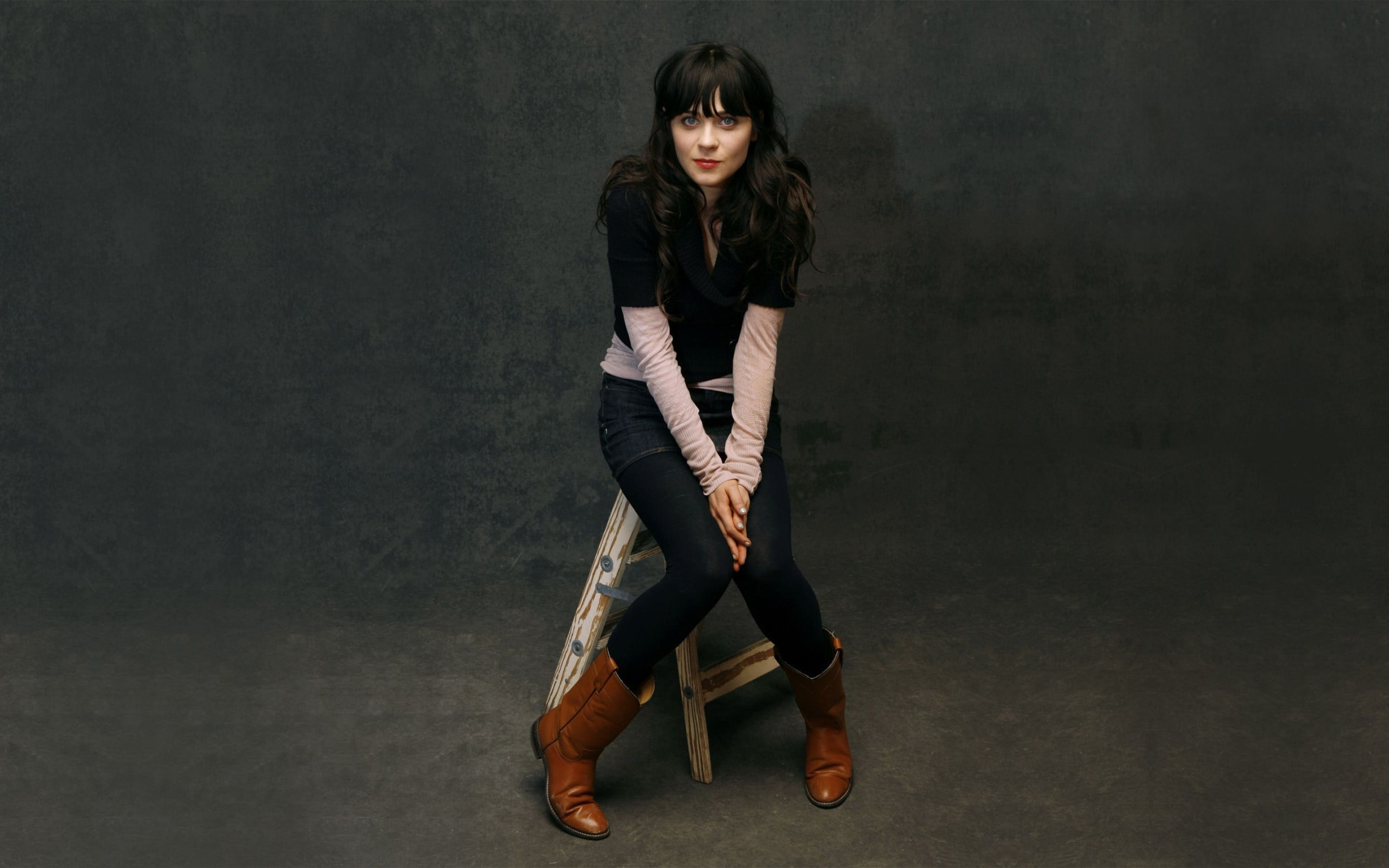 women's black shirt Zooey Deschanel actress brunette full length 78 2k