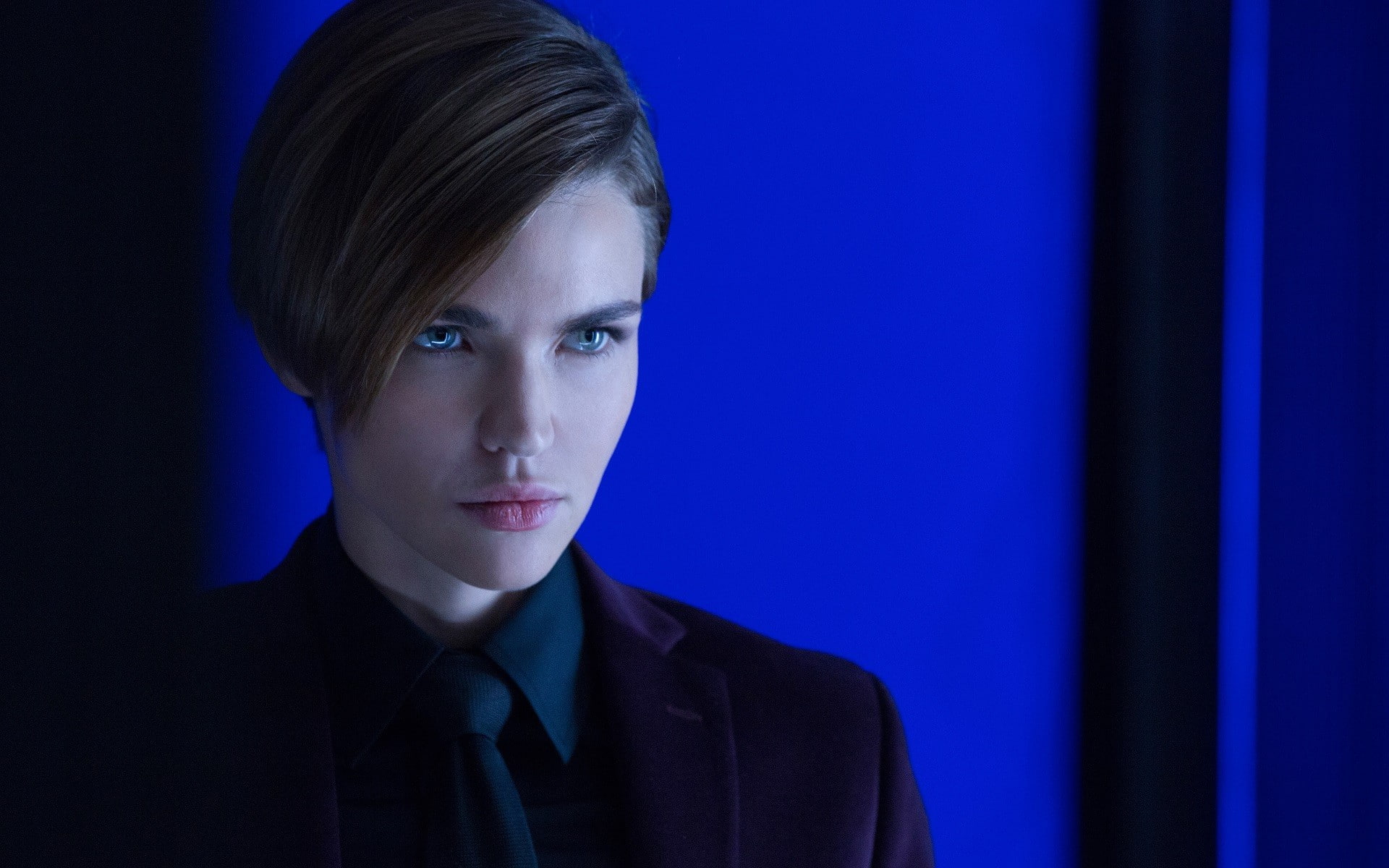 women ruby rose actress blue eyes face short hair suits