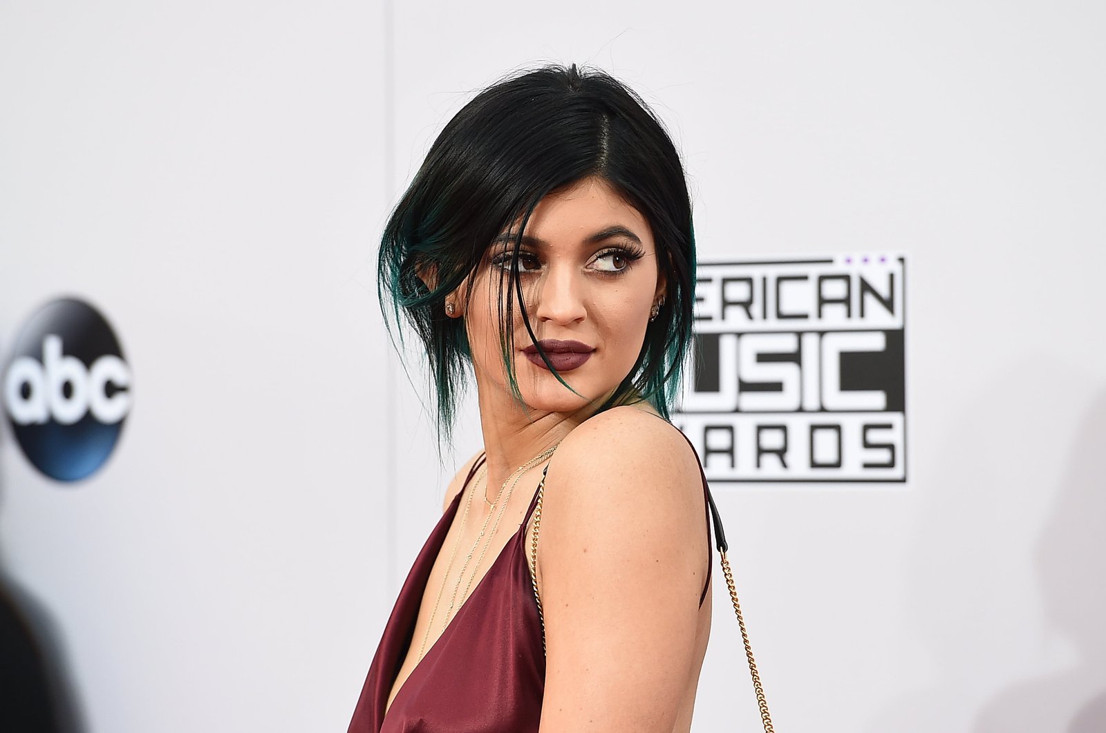 women's red spaghetti strap top kylie jenner actress face 2k