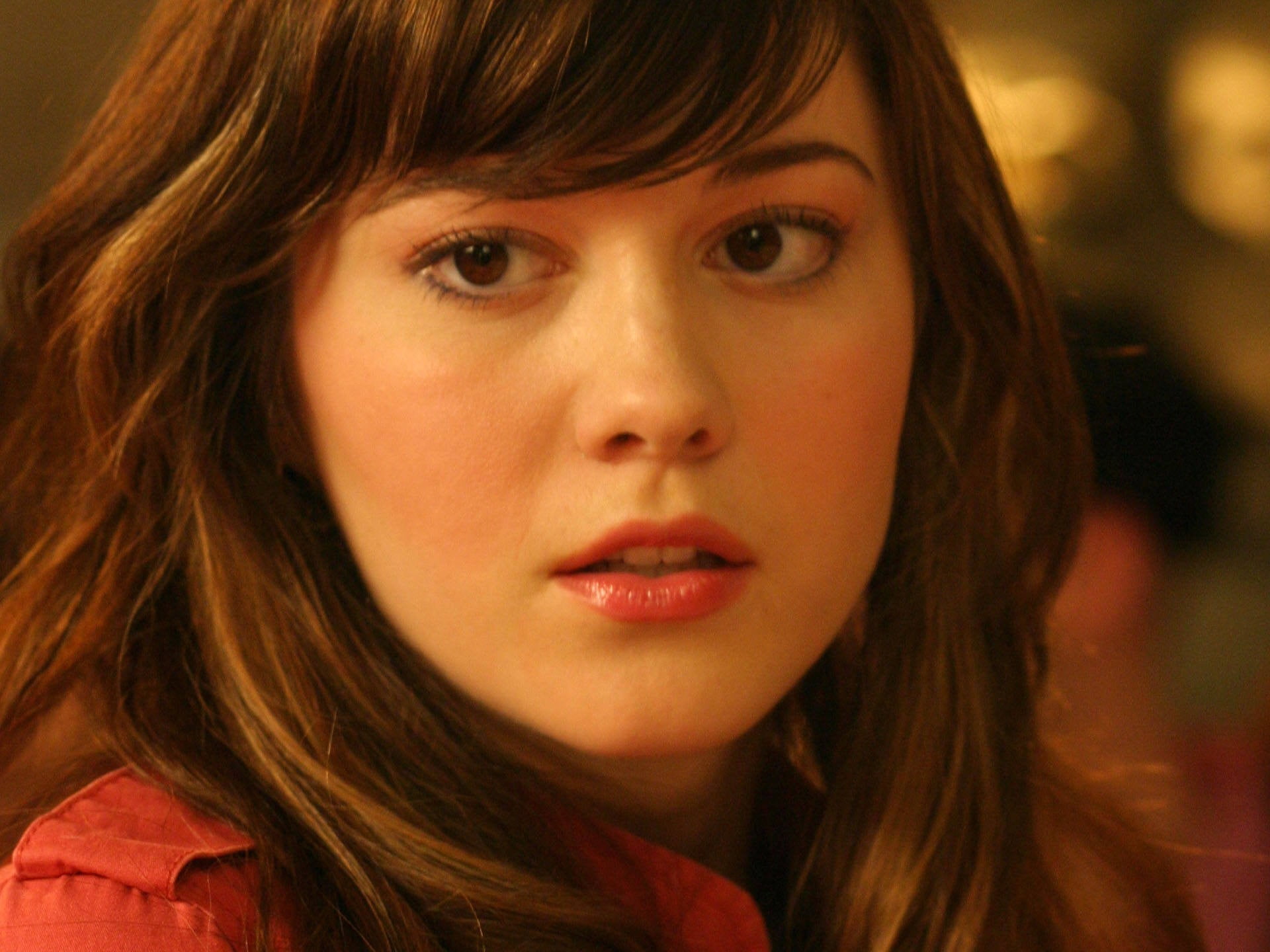 women's red top Mary Elizabeth Winstead brunette actress closeup
