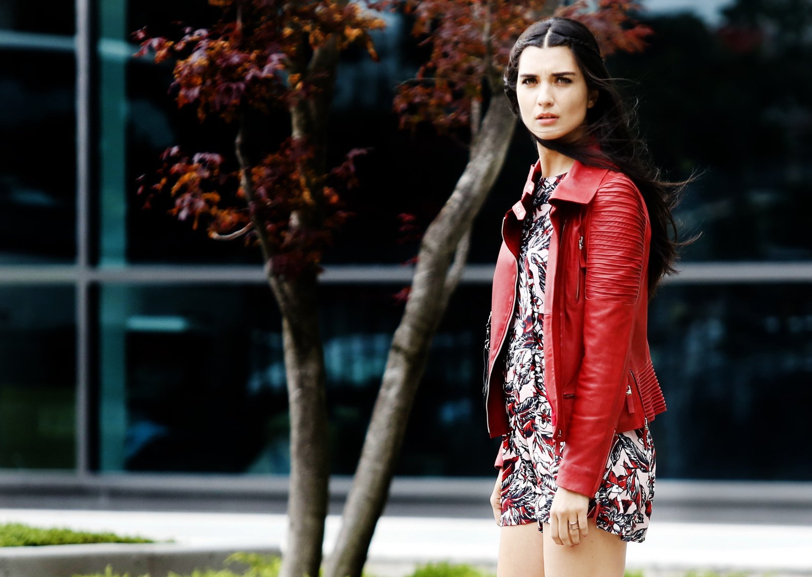 women's red zip up leather jacket Tuba B y k st n actress 2k