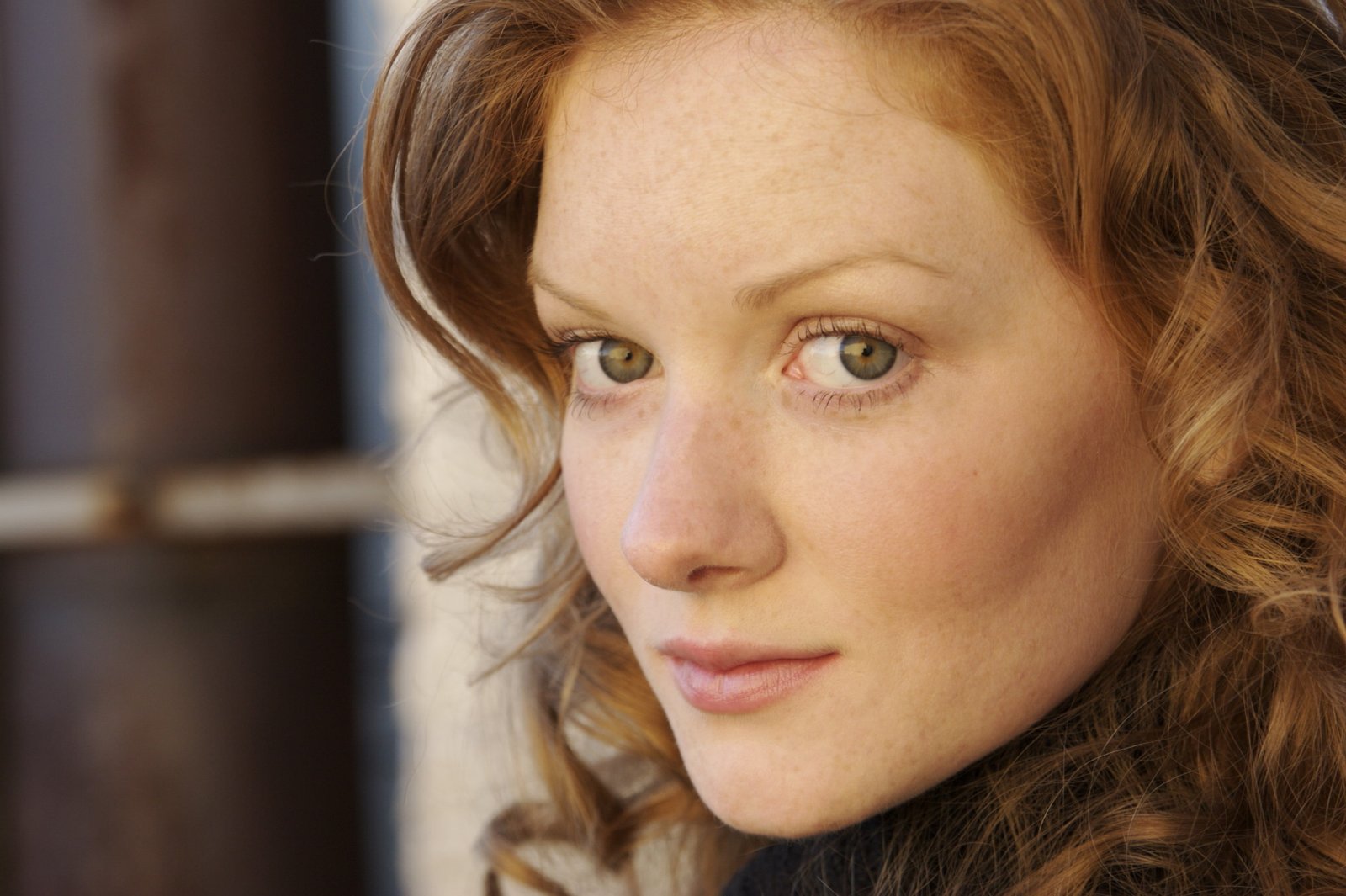 Wrenn Schmidt actress redhead women looking at viewer face 2k