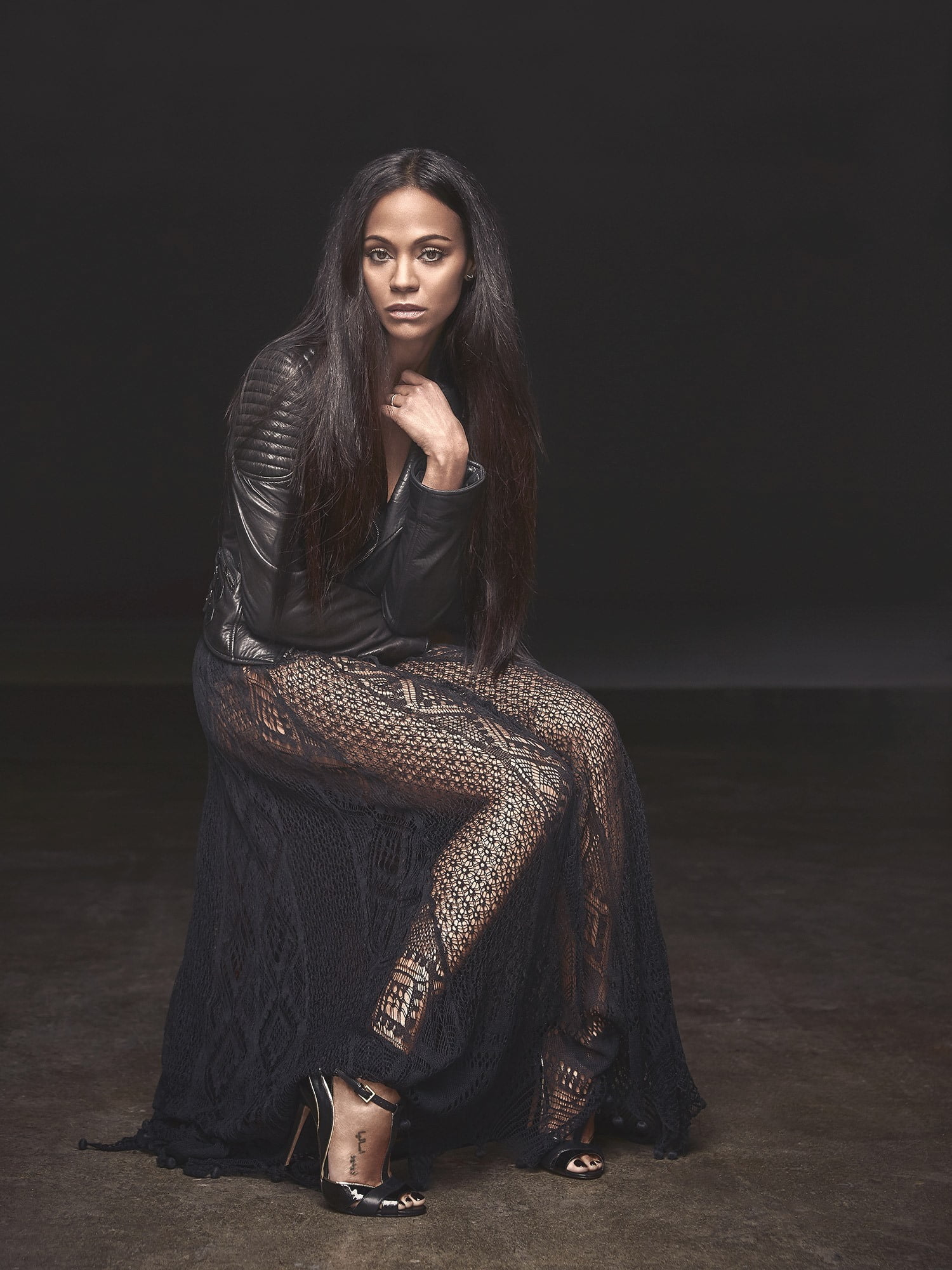 Zoe Saldana see through skirt actress brunette ebony women