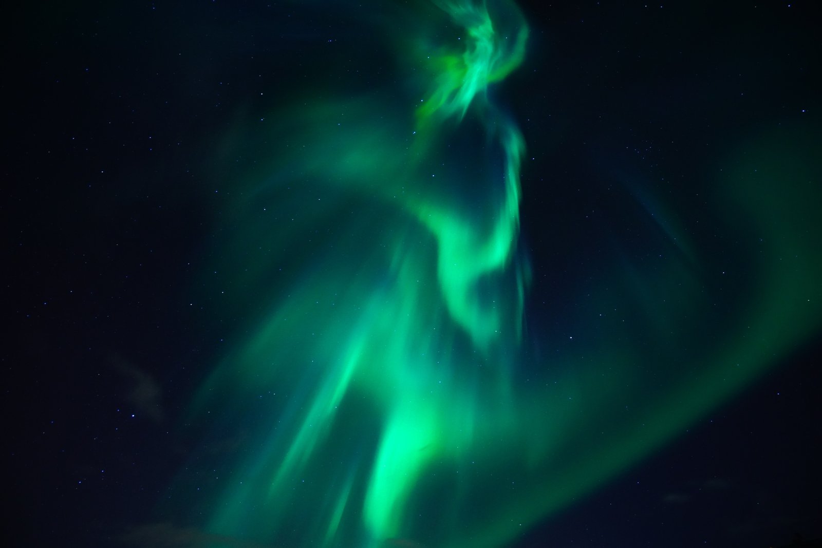 Aurora Borealis Northern Lights night green color 2k 4k 5k 8k