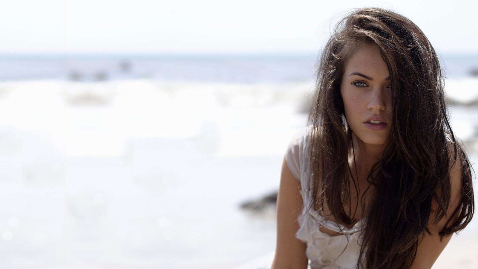 Megan Fox Beach HD brunette white shirt 2k