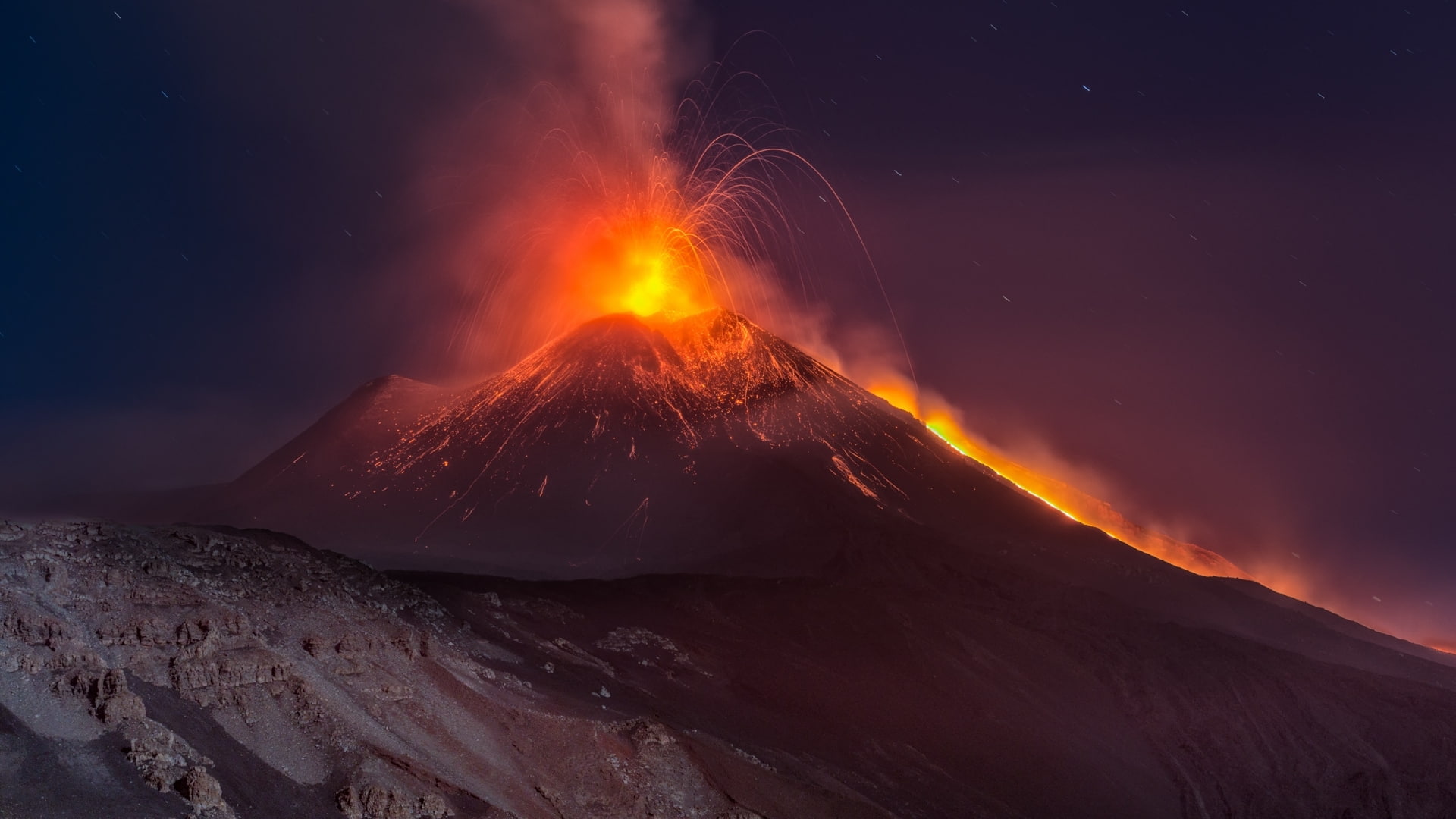 nature night mountain Etna volcano eruption Sicilia 2k