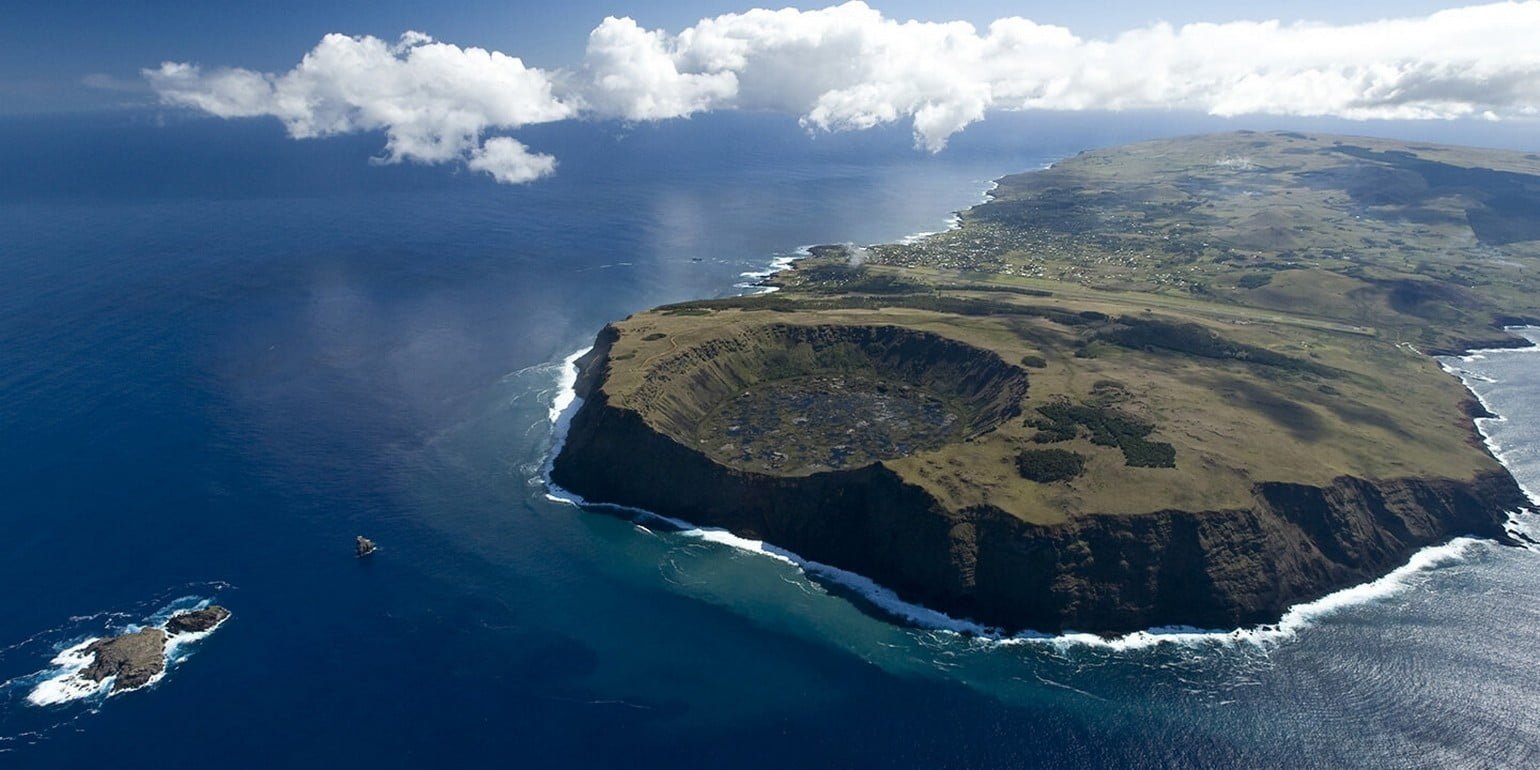 nature photography landscape island aerial view crater 2k