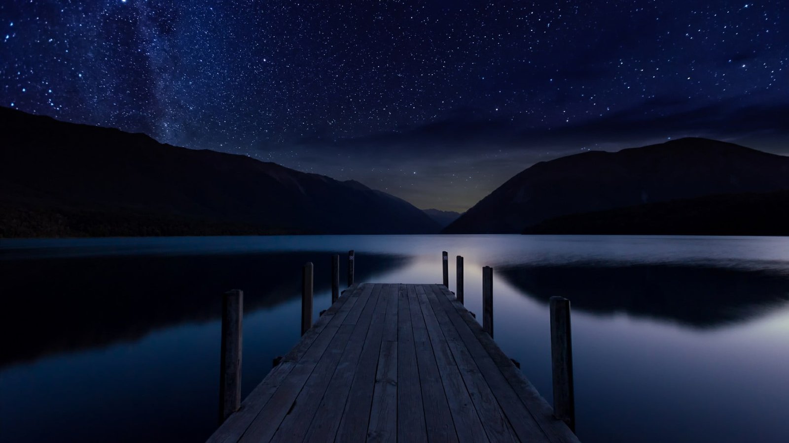 pier sky reflection water night lake dark darkness 2k
