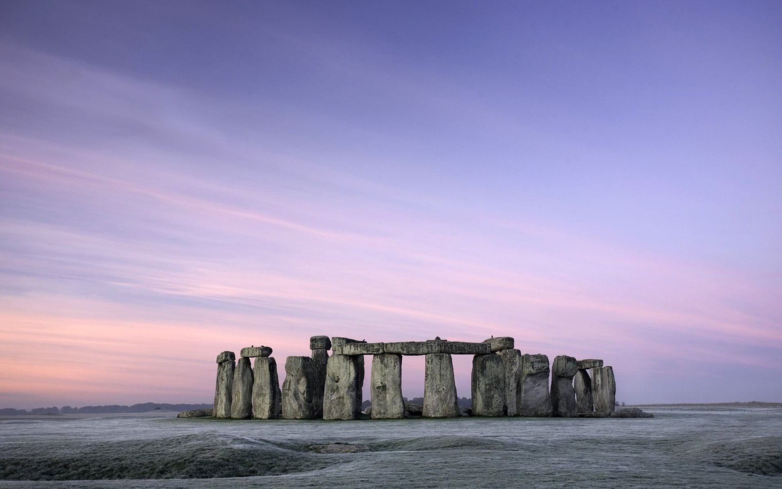 Stonehedge Stonehenge UK winter frost field nature landscape 2k