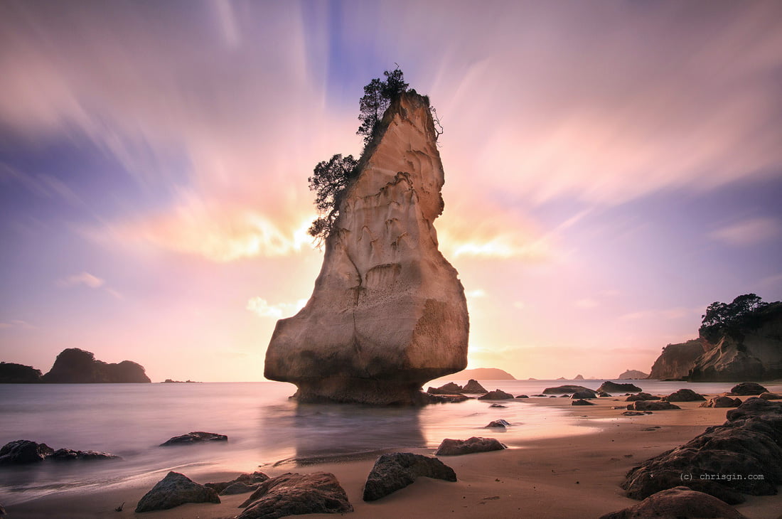 Twelve Apostles rock pillar Australia Cathedral Cove hahei