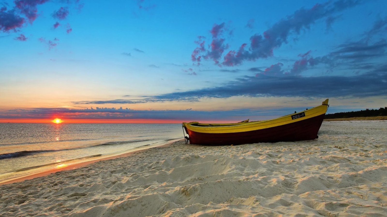 coast sunset nature boat clouds sea beach calm waves 2k