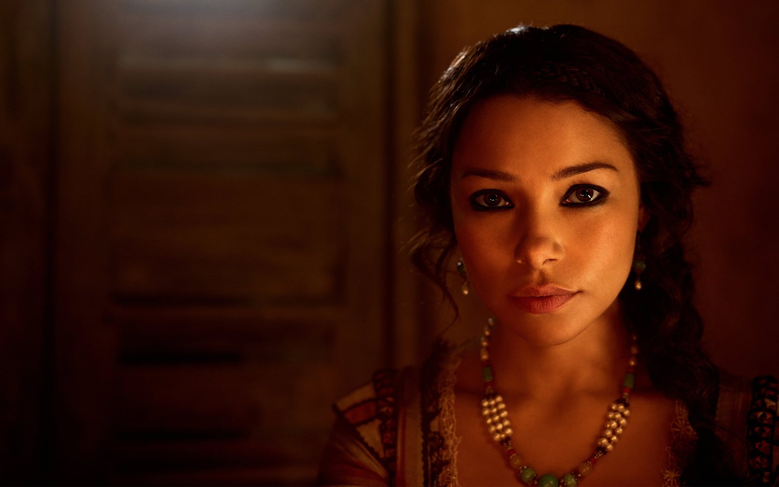 Jessica Parker Kennedy Max Black Sails portrait headshot 2k