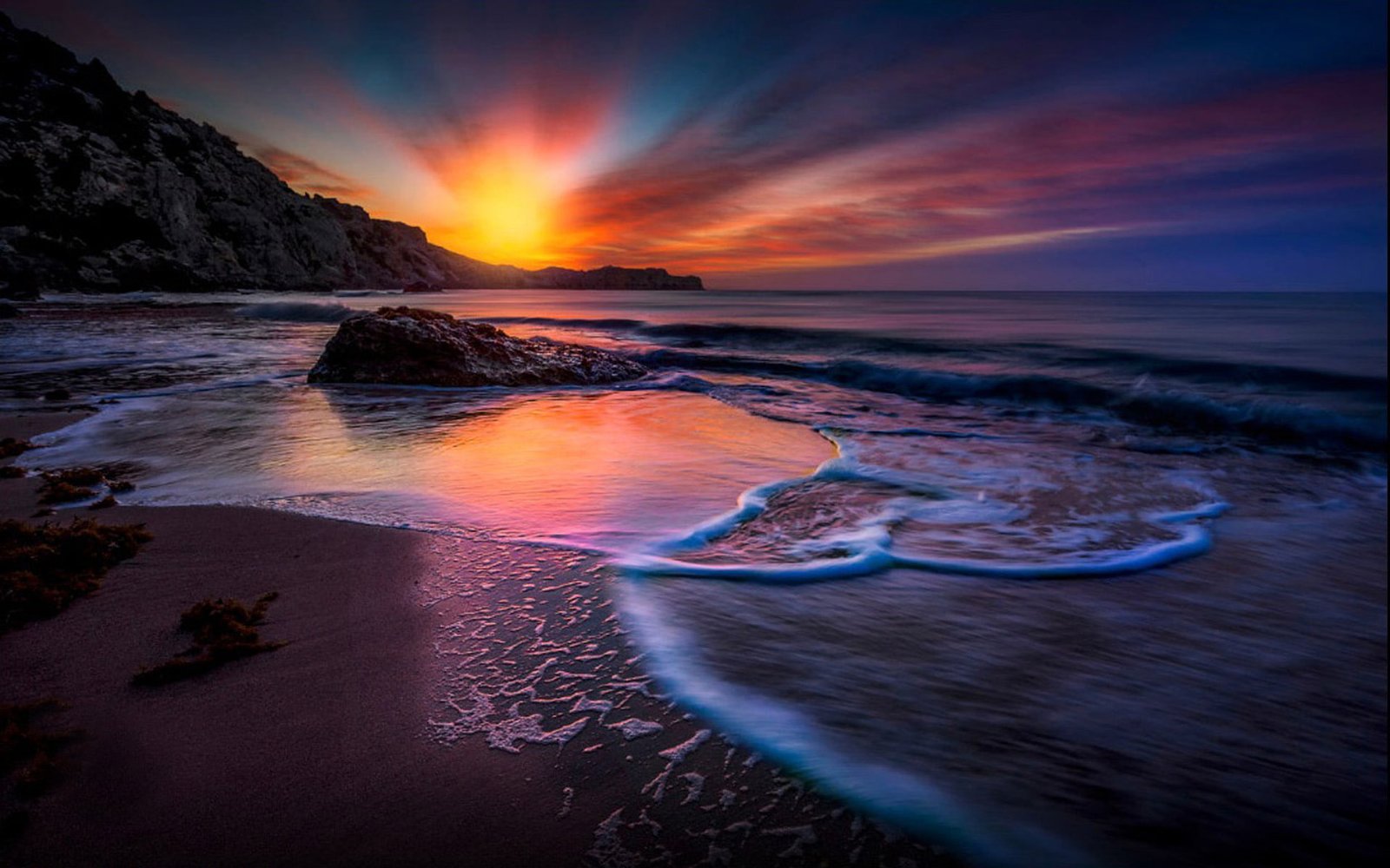 Magically Sunset Sky With Red Cloud Beach Sea Waves Hd Wallpapers For Mobile Phones And Laptops 2k