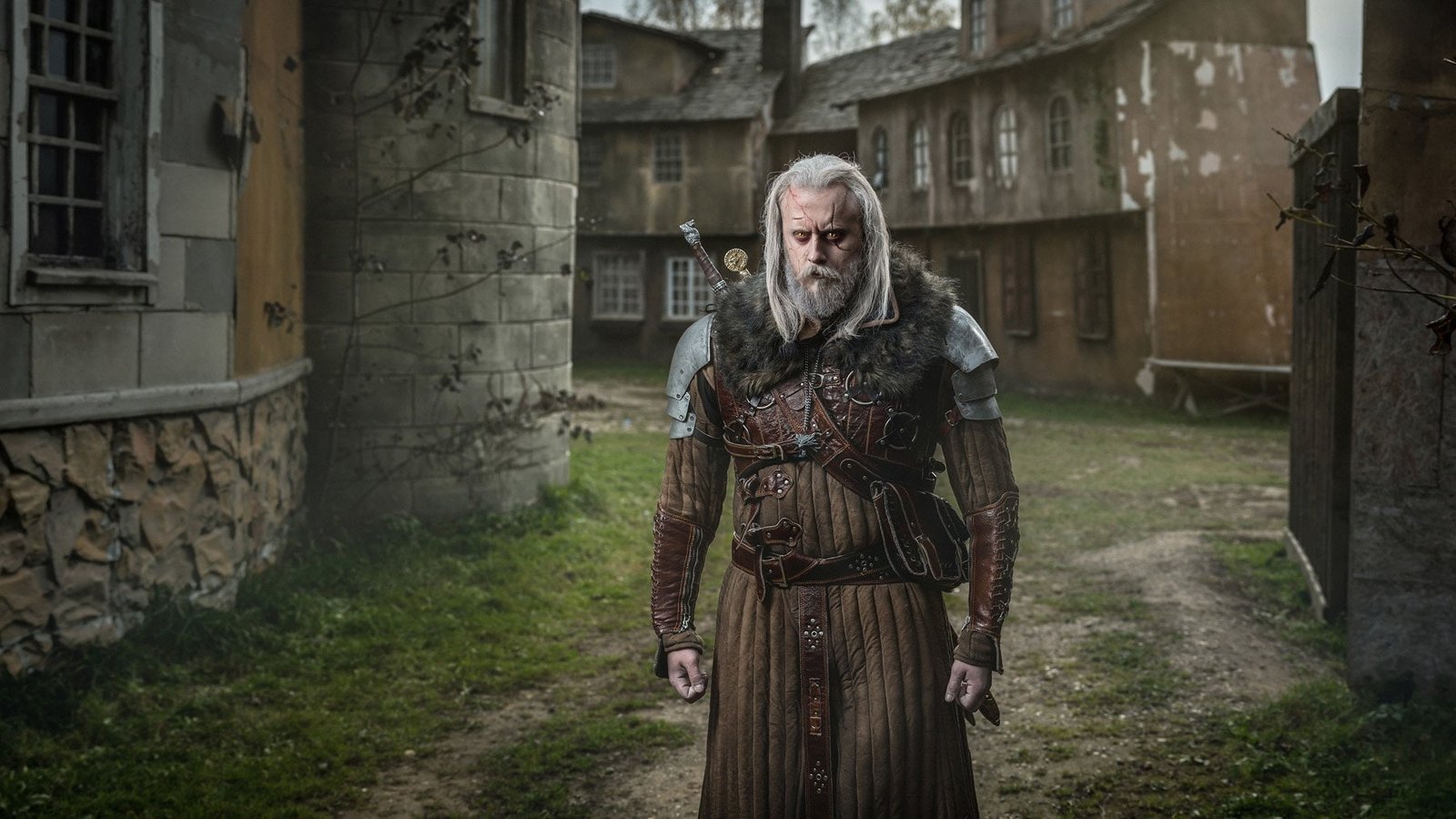 Men Cosplay Geralt of Rivia The Witcher architecture history 2k