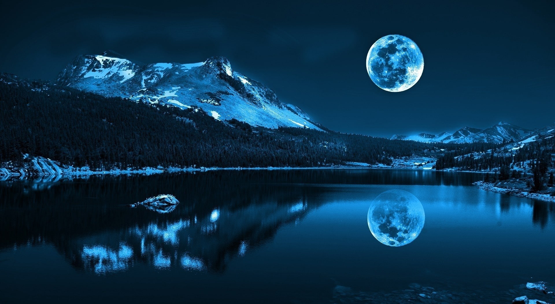 Moonlight Night fullmoon and body of water Aero Creative Blue 2k